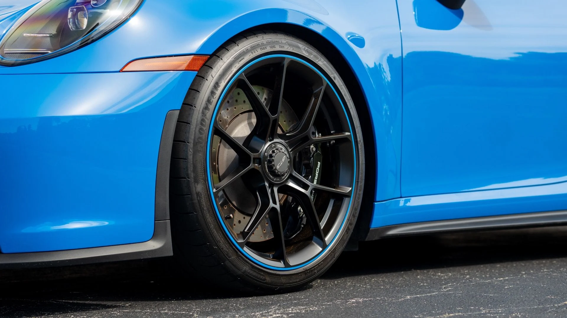 mph018_3464744595_Used_2022_Porsche_911_GT_3_1753806874_a4f1332d2e