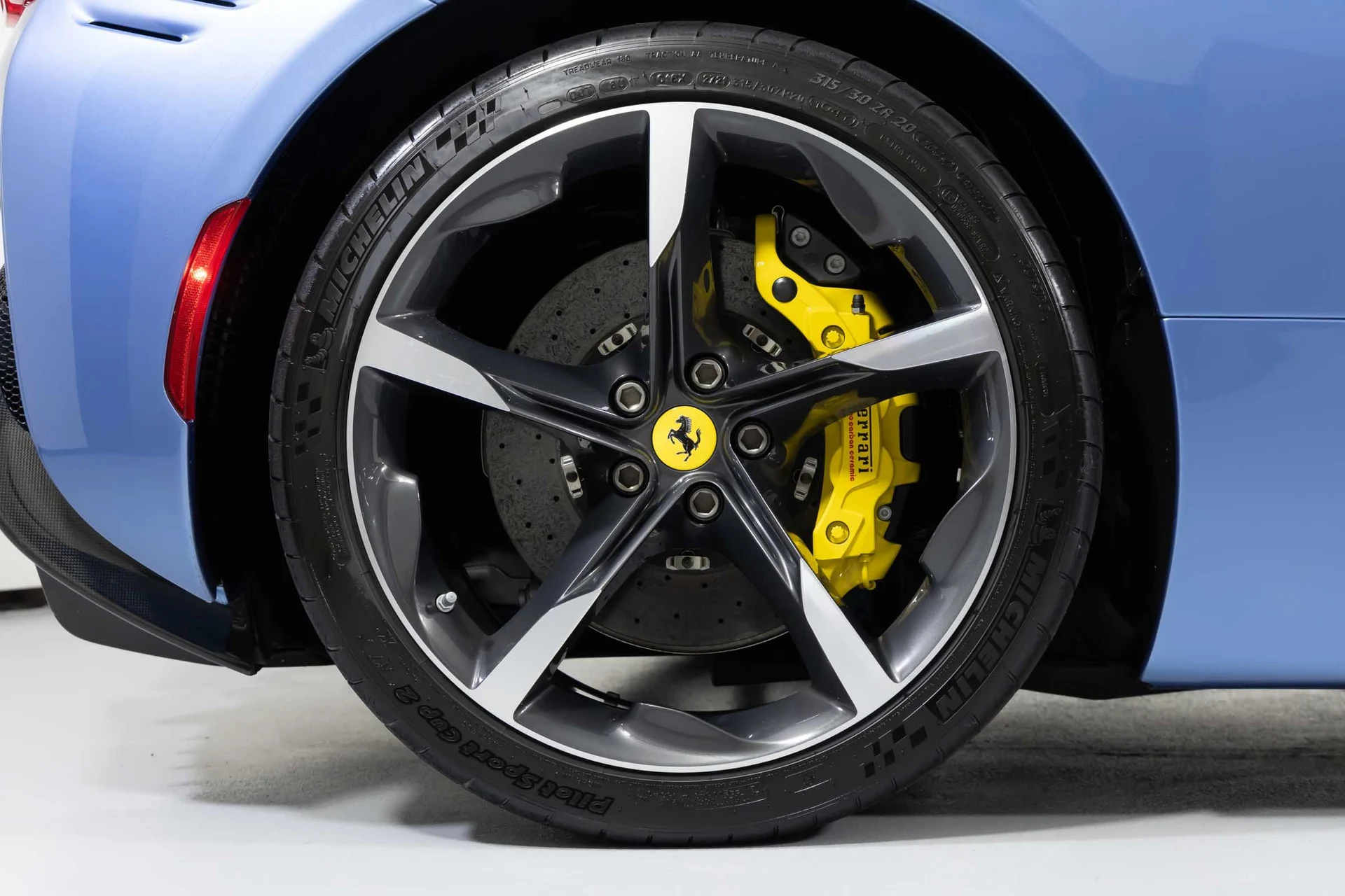 mph018_3465088821_c3e61223960c4e138415a109a84e0196_c0b19f7245