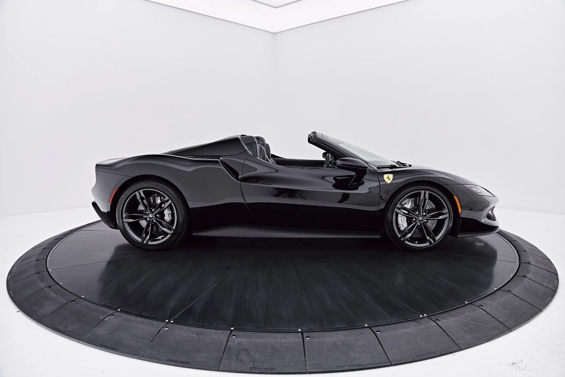mph018_3466025979_Used_2024_Ferrari_296_GTS_1787614495_42d84cc1ec