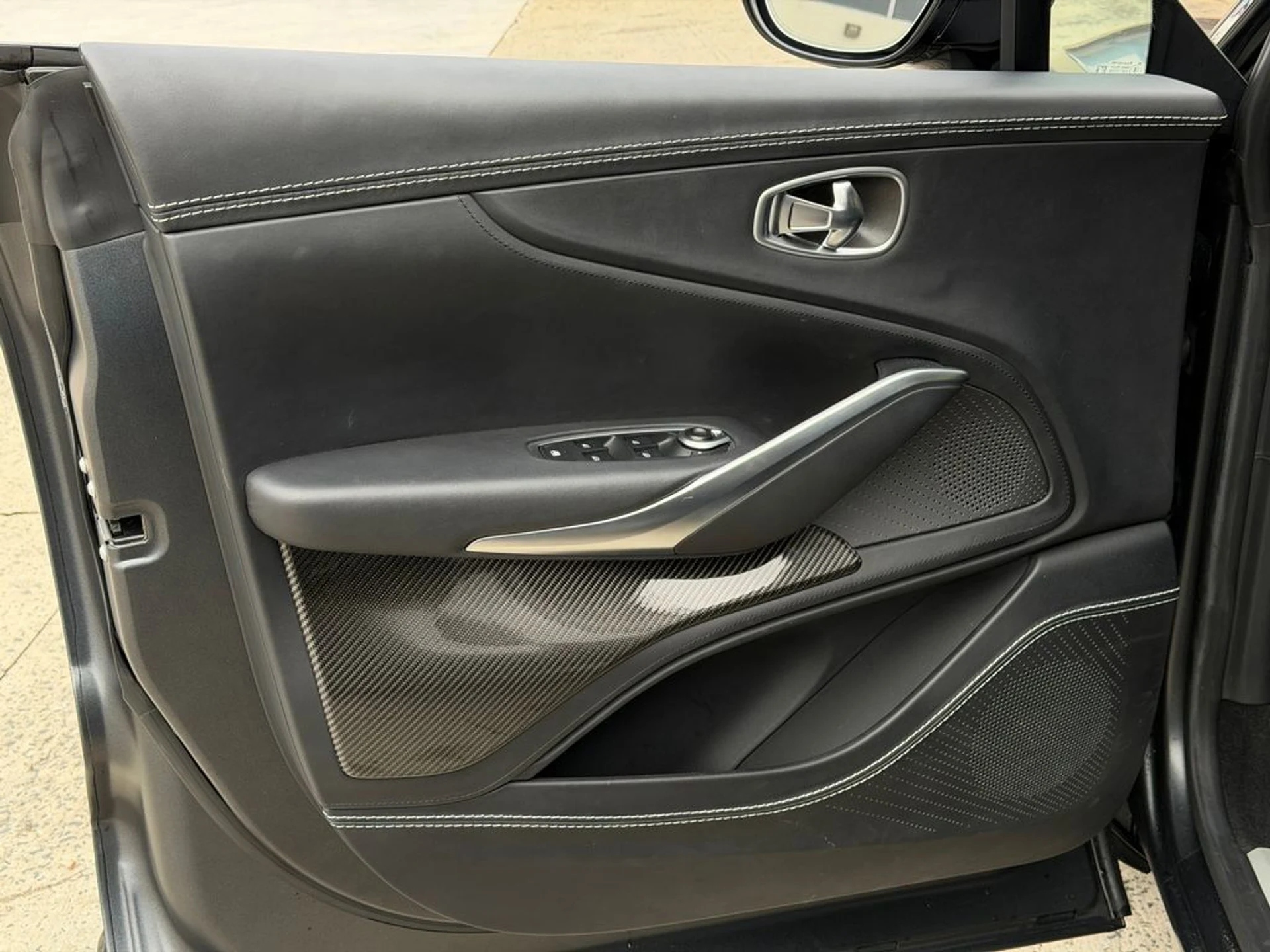 mph018_3470819491_d891e64b193247bdb9f75de28e8eb381_02b2b20b7f