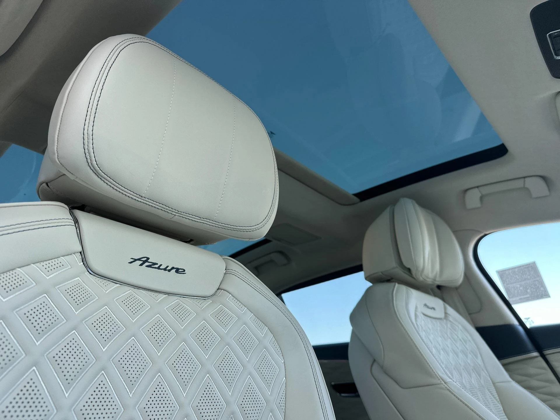 mph018_3473104414_Used_2024_Bentley_Flying_Spur_1760603852_e43c6d94f4