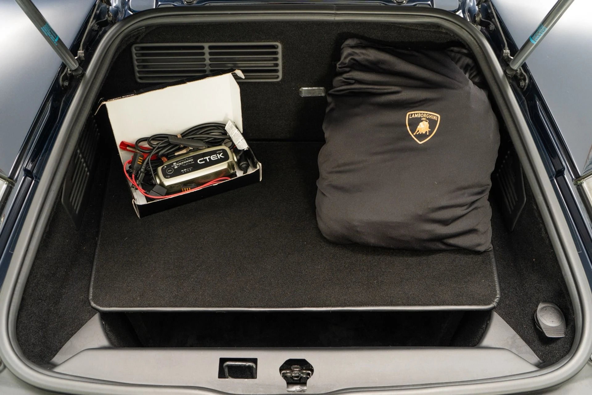 mph018_3474044978_Used_2010_Lamborghini_Murcielago_LP_670_4_SV_1759859215_565f16cc58