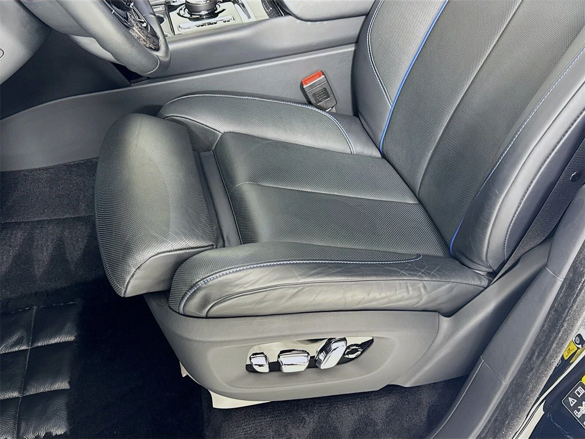 mph018_3474790396_47882033c1b60637ddd905640d8e755ax_a008208c42