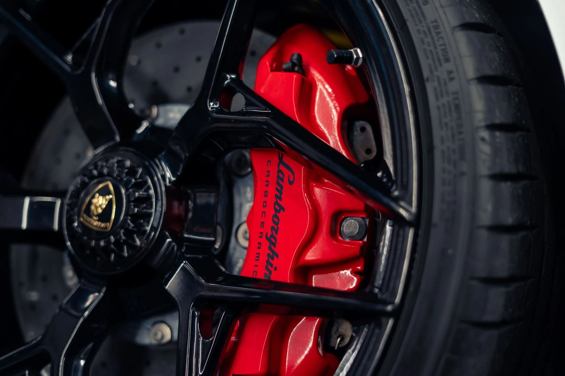 mph018_3475948575_Used_2018_Lamborghini_Huracan_LP_640_4_Performante_Spyder_1782163354_e264b8c35e
