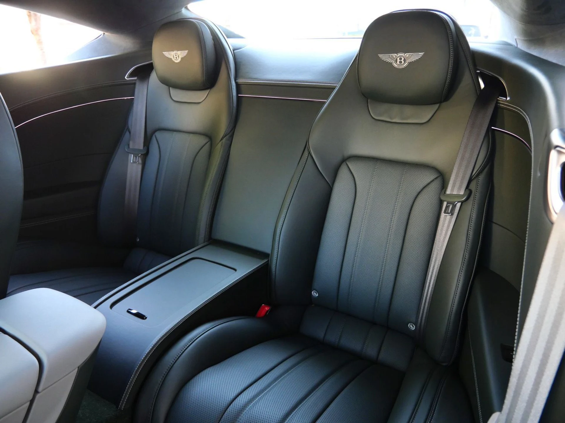 mph018_3476303402_8e056e411d3a1560a6cfcd7cac07c5e0x_3653f55043