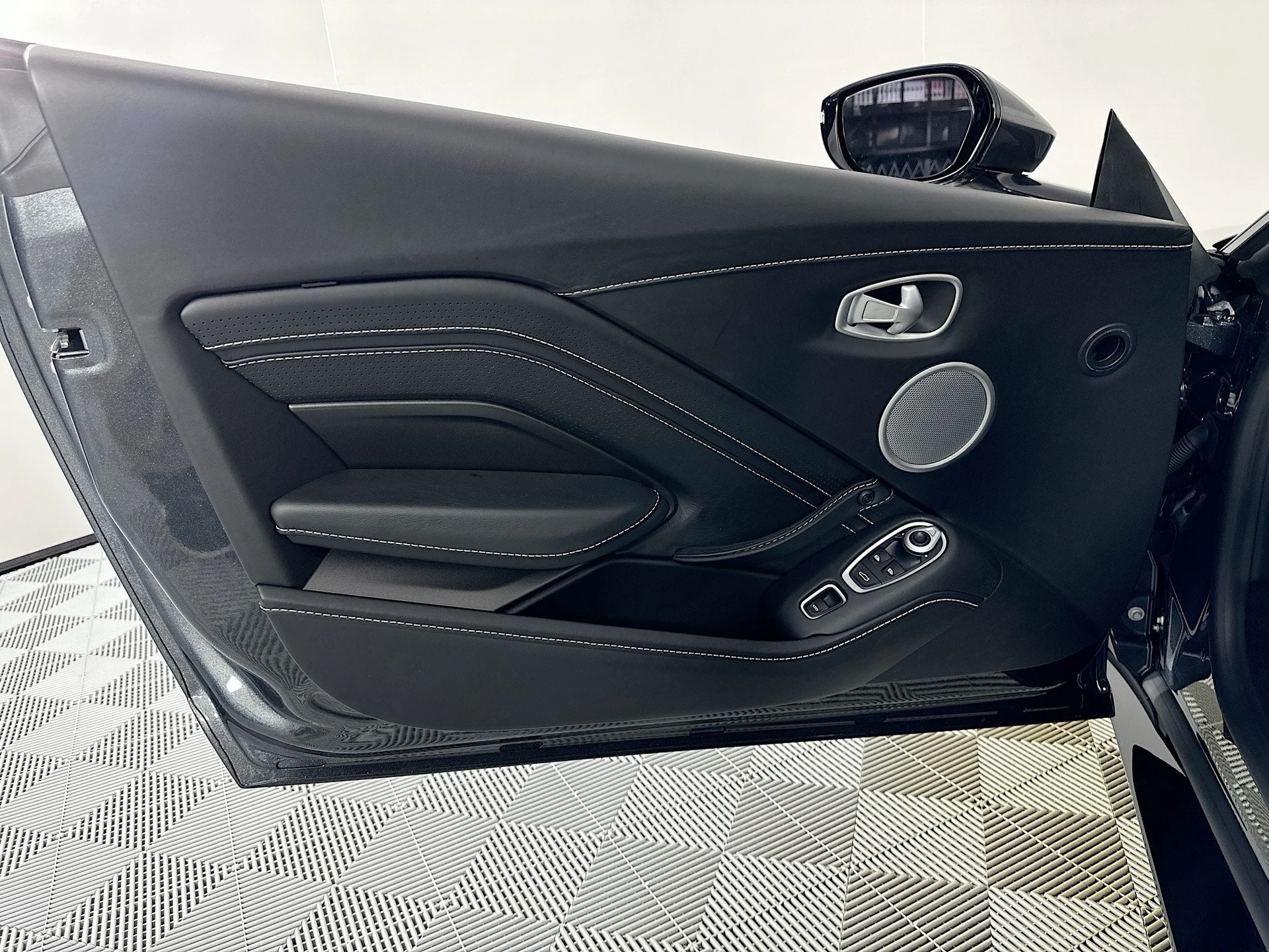 mph018_347766326_19_69fea9cc5f