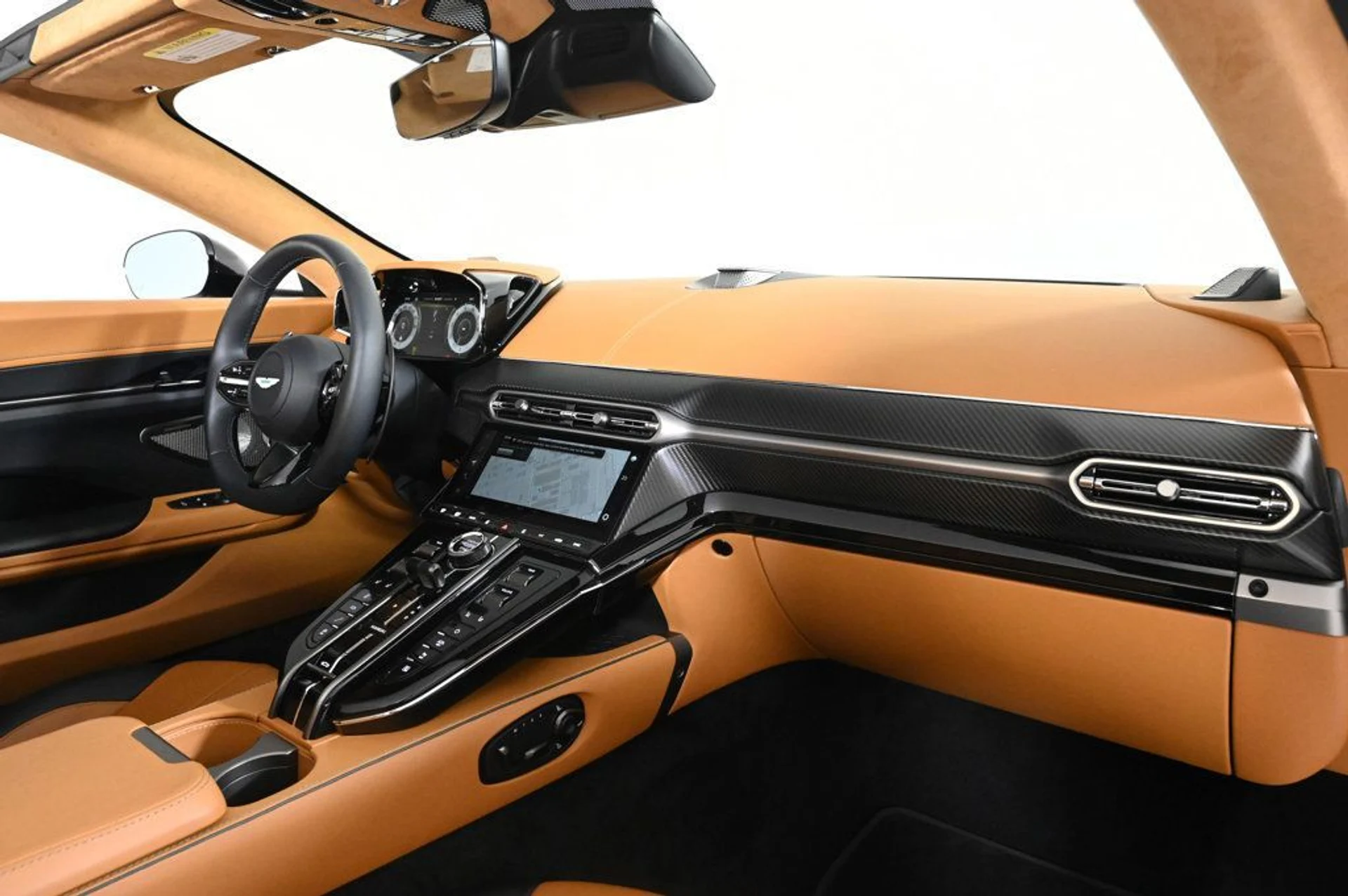 mph018_3480319133_used_2026_aston_martin_vantage_base_11350_22991010_18_1024_d69ffc6be6