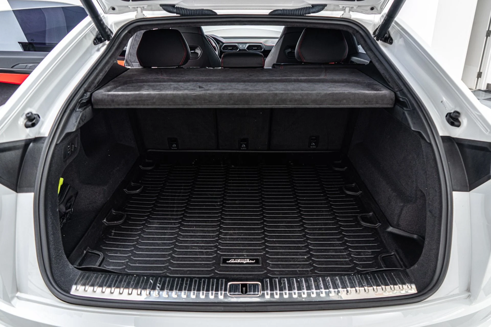 mph018_3483935434_Used_2021_Lamborghini_Urus_Bang_and_Olufsen_Audio_Two_Tone_Interior_641_Horsepower_1773860440_f53b5c9166