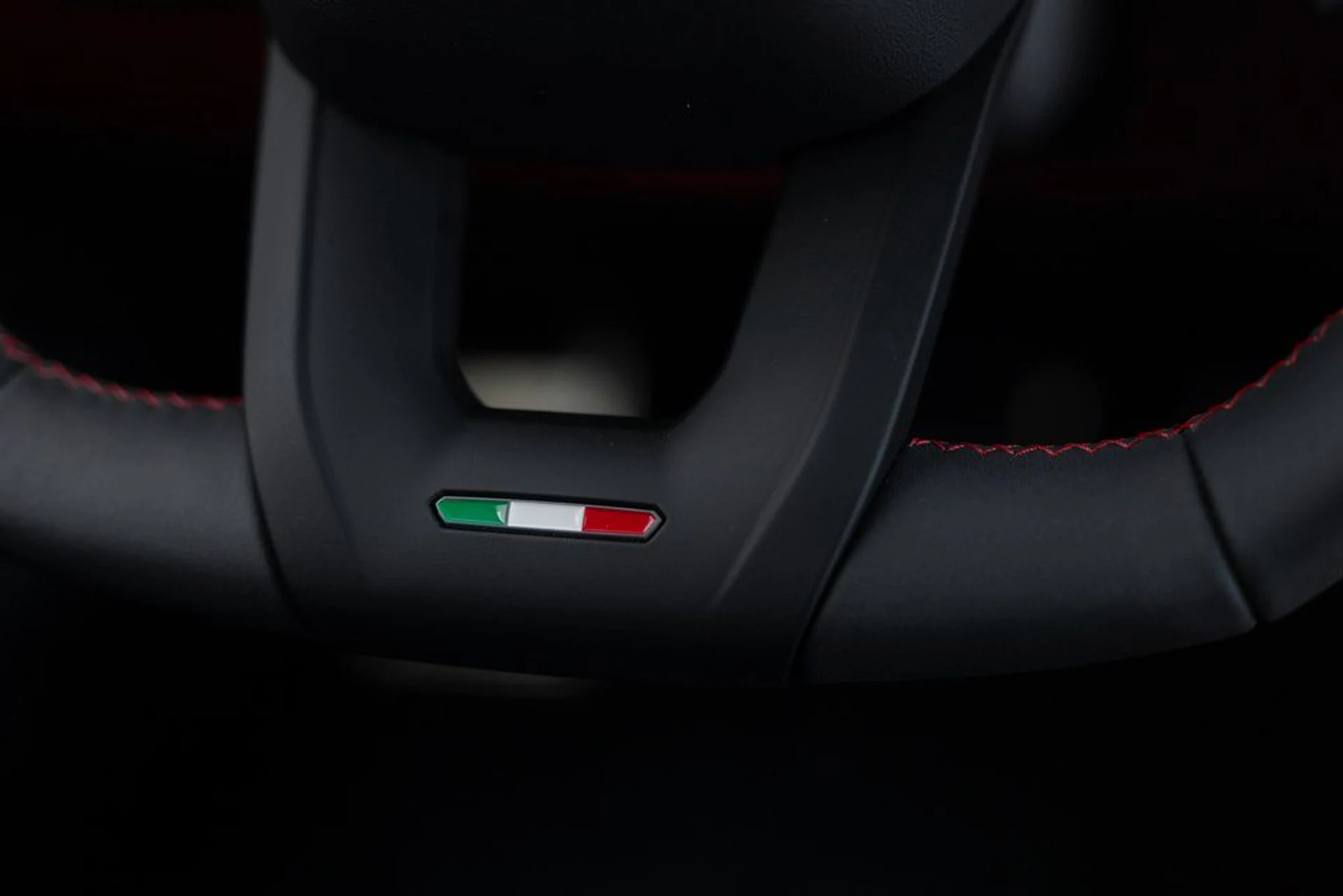 mph018_3487219059_1829841adc4f1223d96361d4db13ed14x_9b86b46742