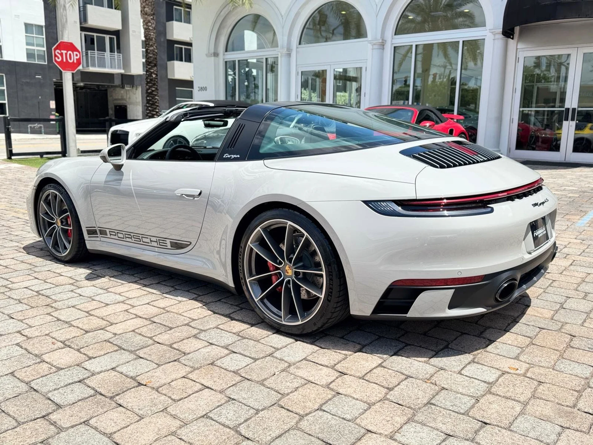 mph018_3497206242_bf0a93394e29423192fd1135378b4325_4dc7122e03