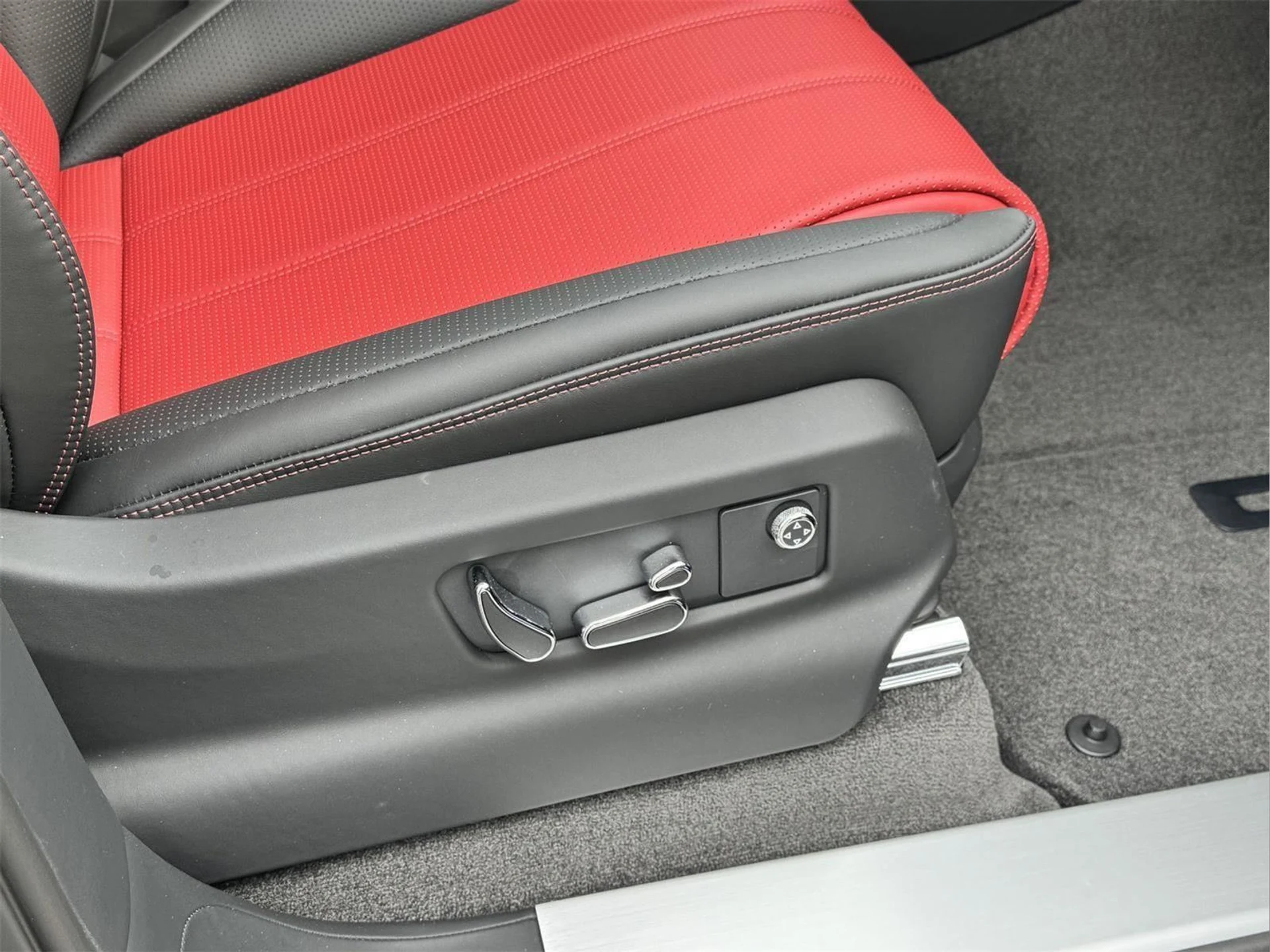 mph018_3499589719_f78670aca978424bbaec4b39c855b620_394b682b51