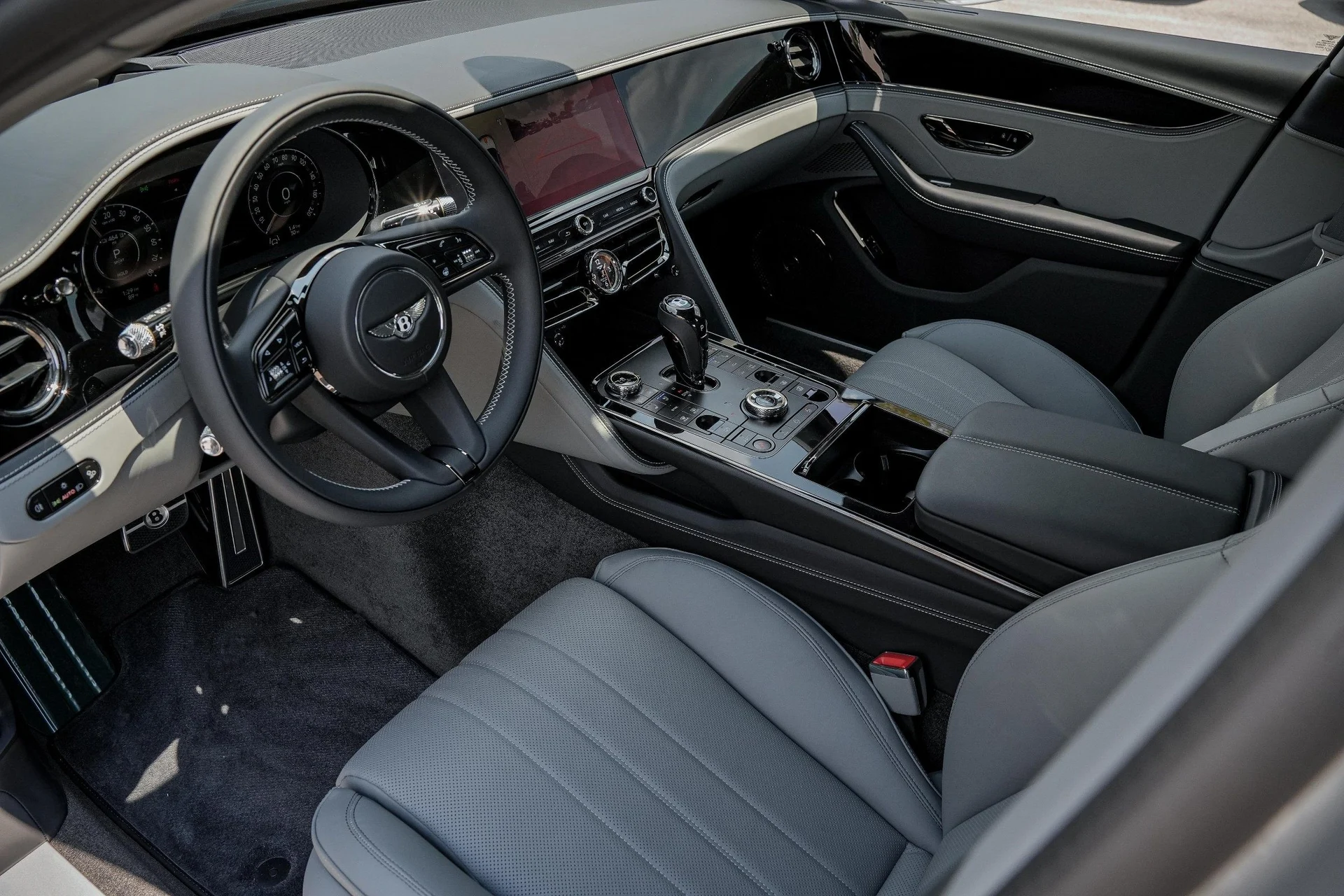 mph018_3510492291_Hi_Tech_Luxury_Imports_LLC_SCBBP_6_ZGXSC_023023_image_18_5bce4b03b6