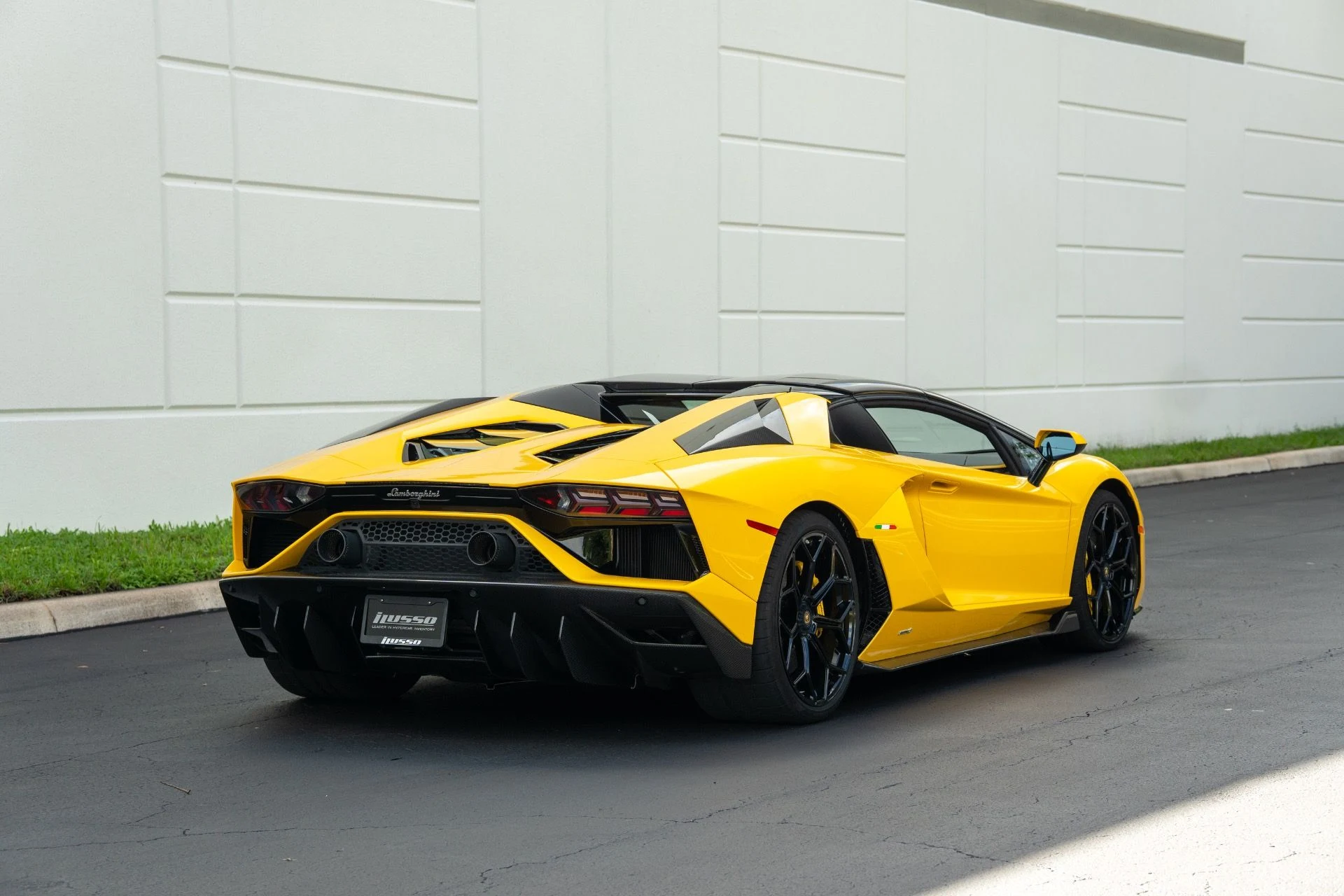 mph018_3513467068_Used_2022_Lamborghini_Aventador_LP_780_4_Ultimae_1757714109_1515d082cc