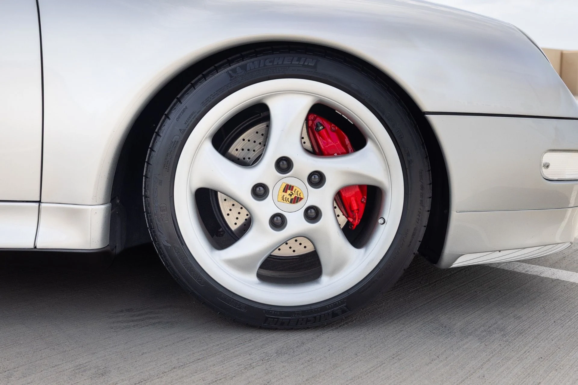 mph018_3515379655_Used_1997_Porsche_911_Carrera_4_S_1785969170_5f9a723335