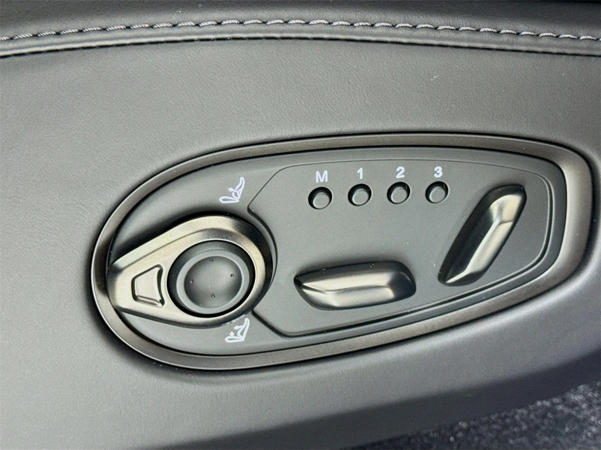 mph018_3517146468_553c9010e4ffd2f3cea6a595599ac692x_f1fa824fd9