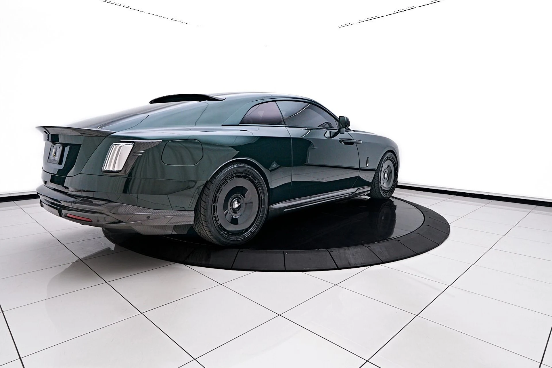 mph018_3522039111_Used_2024_Rolls_Royce_Spectre_1741399260_68afea508b