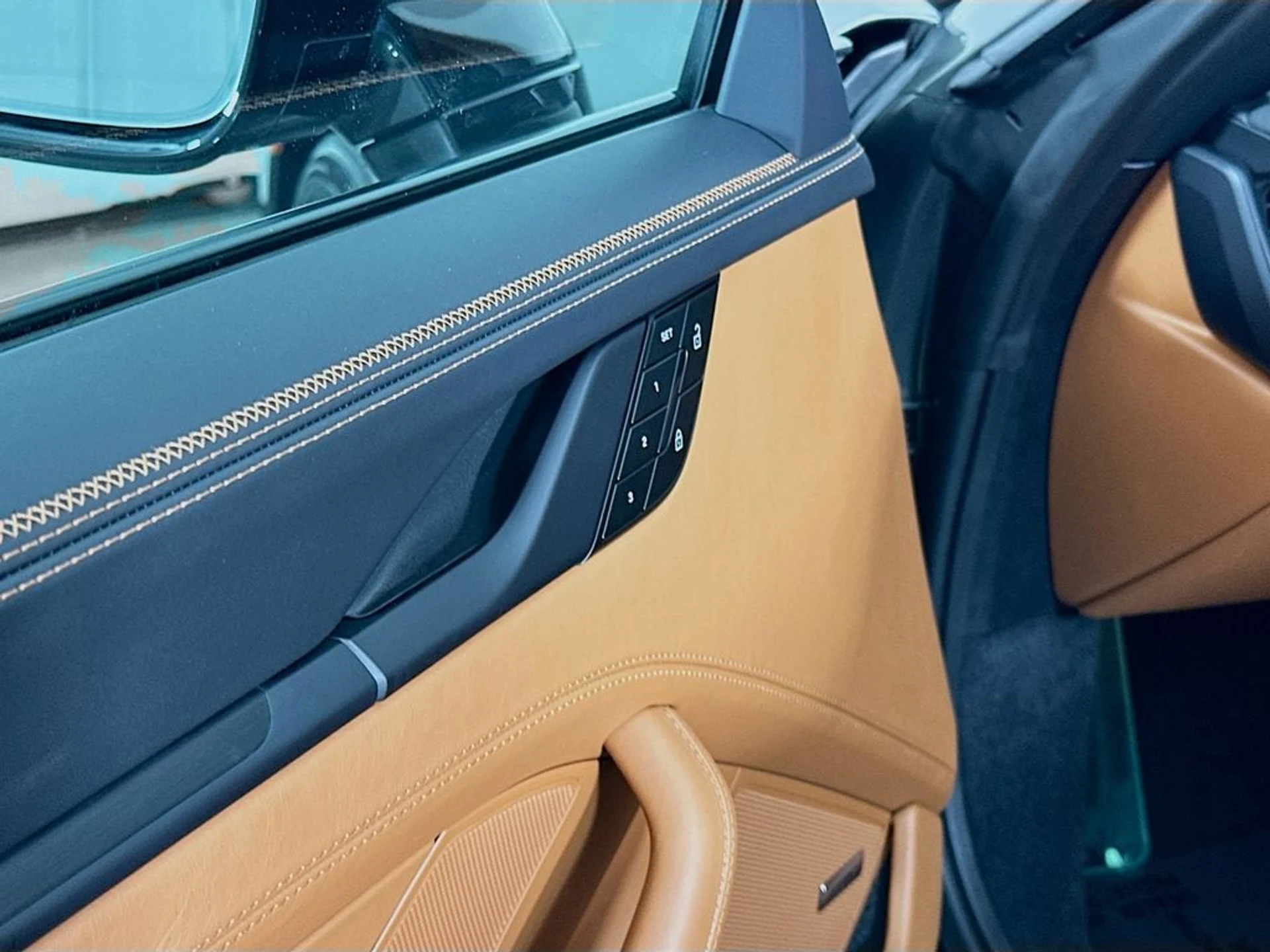 mph018_352286857_ee61e6f6874bc6c57d3cf64af06850e7x_8e3c7a47bc