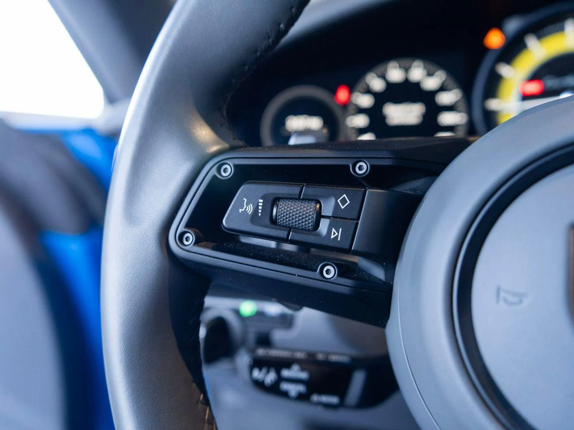 mph018_3525635574_ZUV_97ws_A_Tltl_Tml4_Sn_Nv_YLX_Nkbo_7606d20545