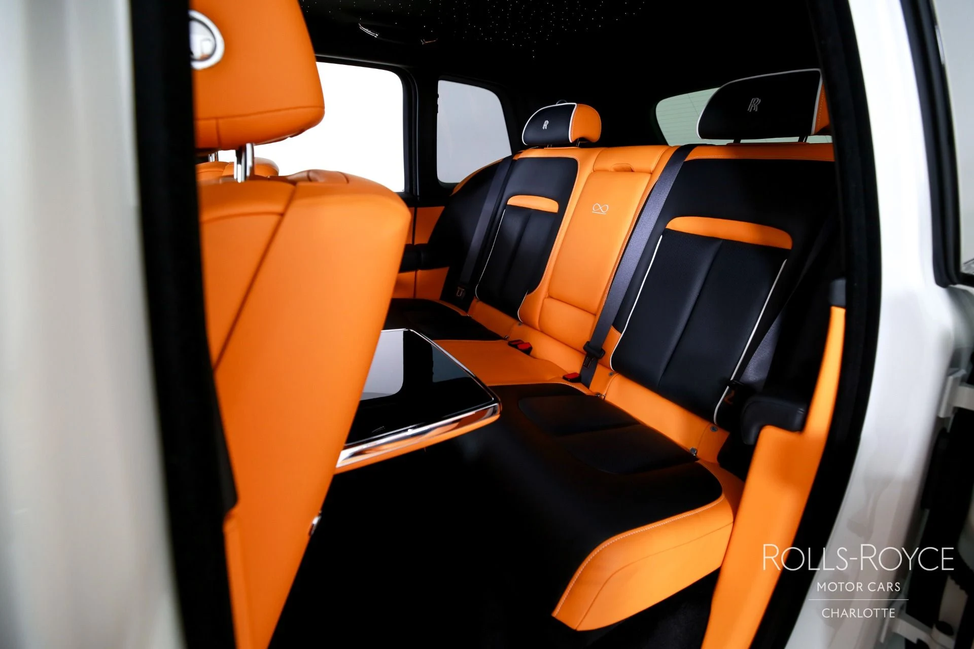 mph018_353305898_Used_2025_Rolls_Royce_Black_Badge_Cullinan_1773240661_5d100a7751