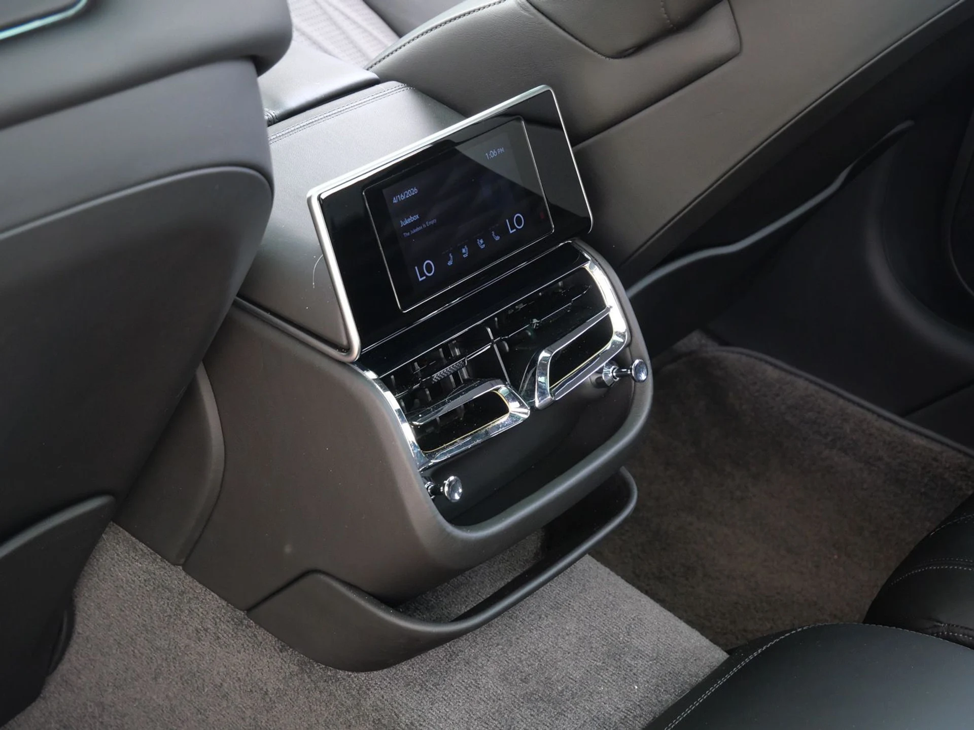 mph018_3539330991_7870adae0bd5f6ababfb2acec090efcbx_dce47b9c85