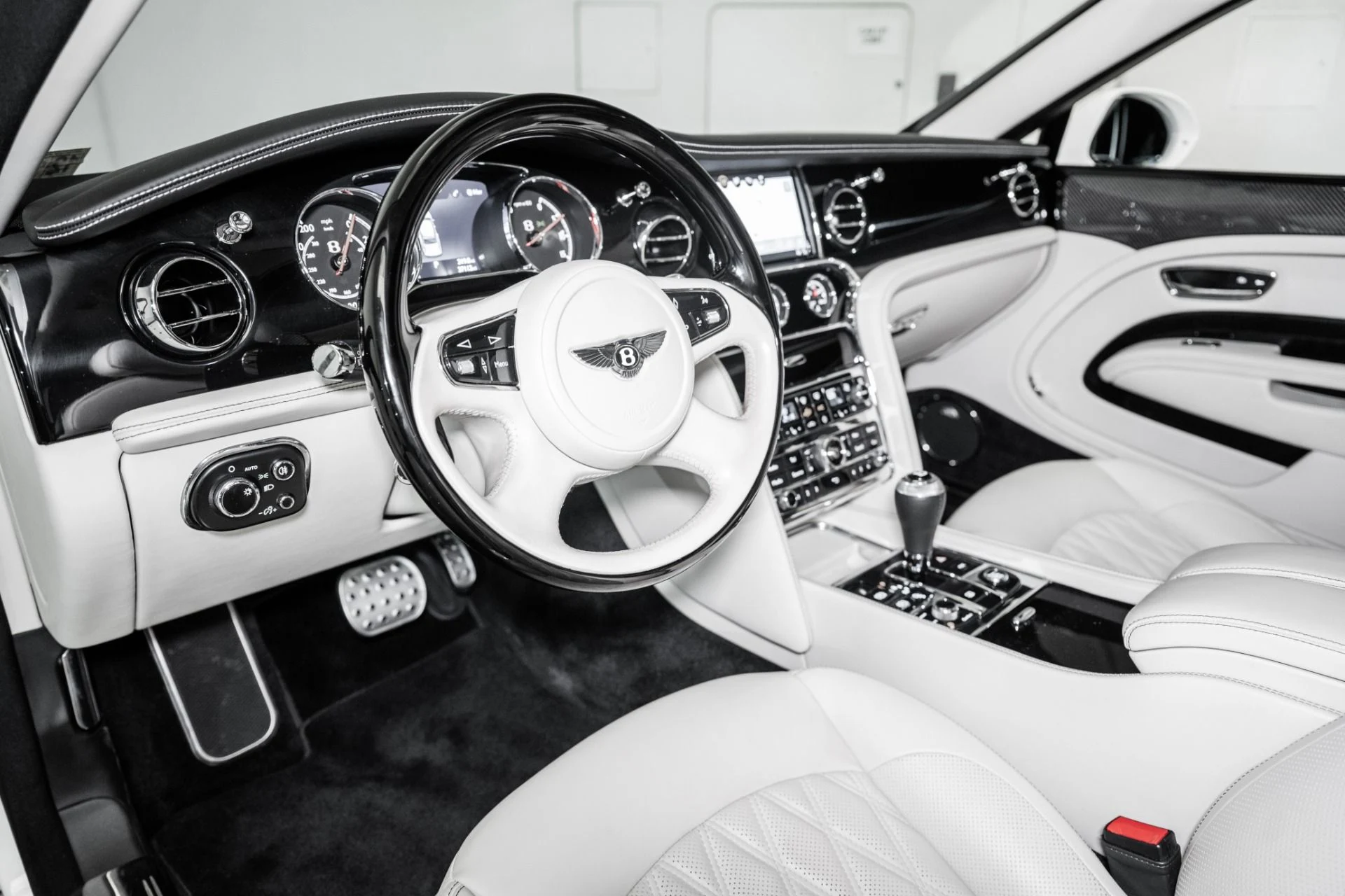 mph018_3541779899_Used_2017_Bentley_Mulsanne_Speed_1758377888_5c245600bb