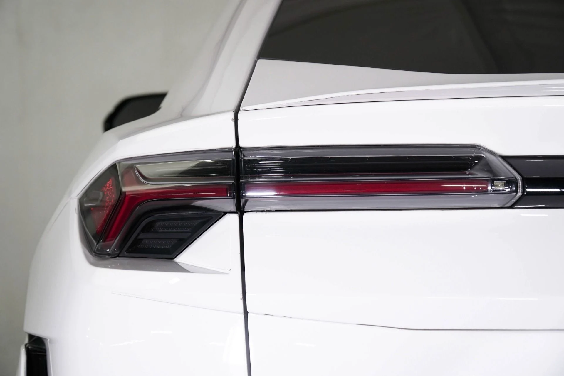 mph018_354635485_Used_2023_Lamborghini_Urus_S_1772131380_a48e72450a