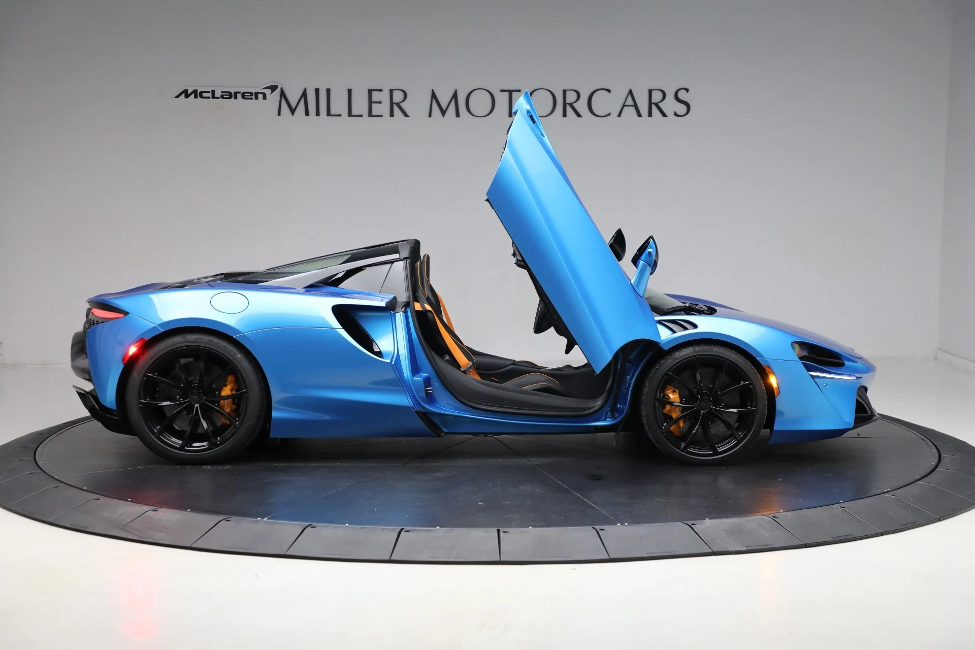 mph018_3551294539_New_2025_Mc_Laren_Artura_Spider_Tech_Lux_1cbb5d88aa