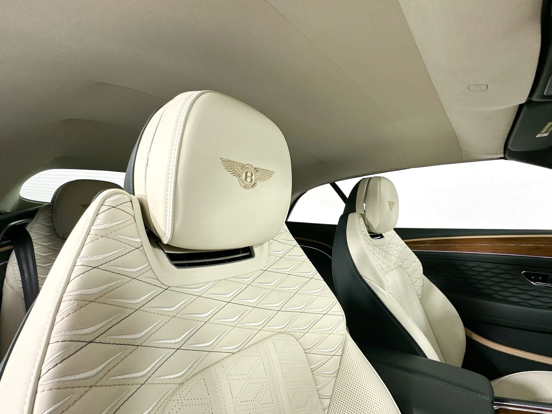 mph018_3552624748_19_1b6478810f