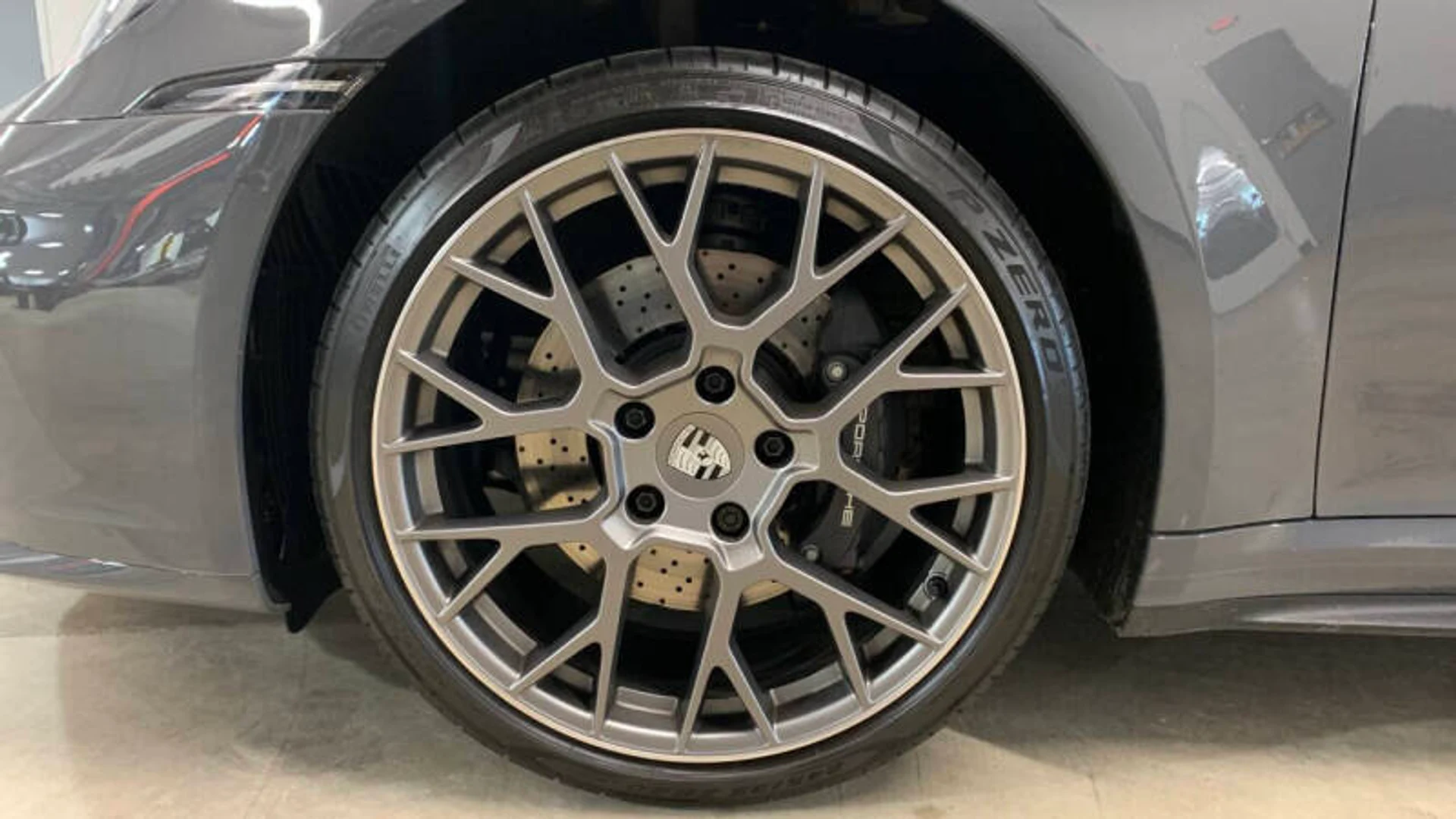 mph018_3553444118_2025_porsche_911_carrera_2dr_coupe_7444491625