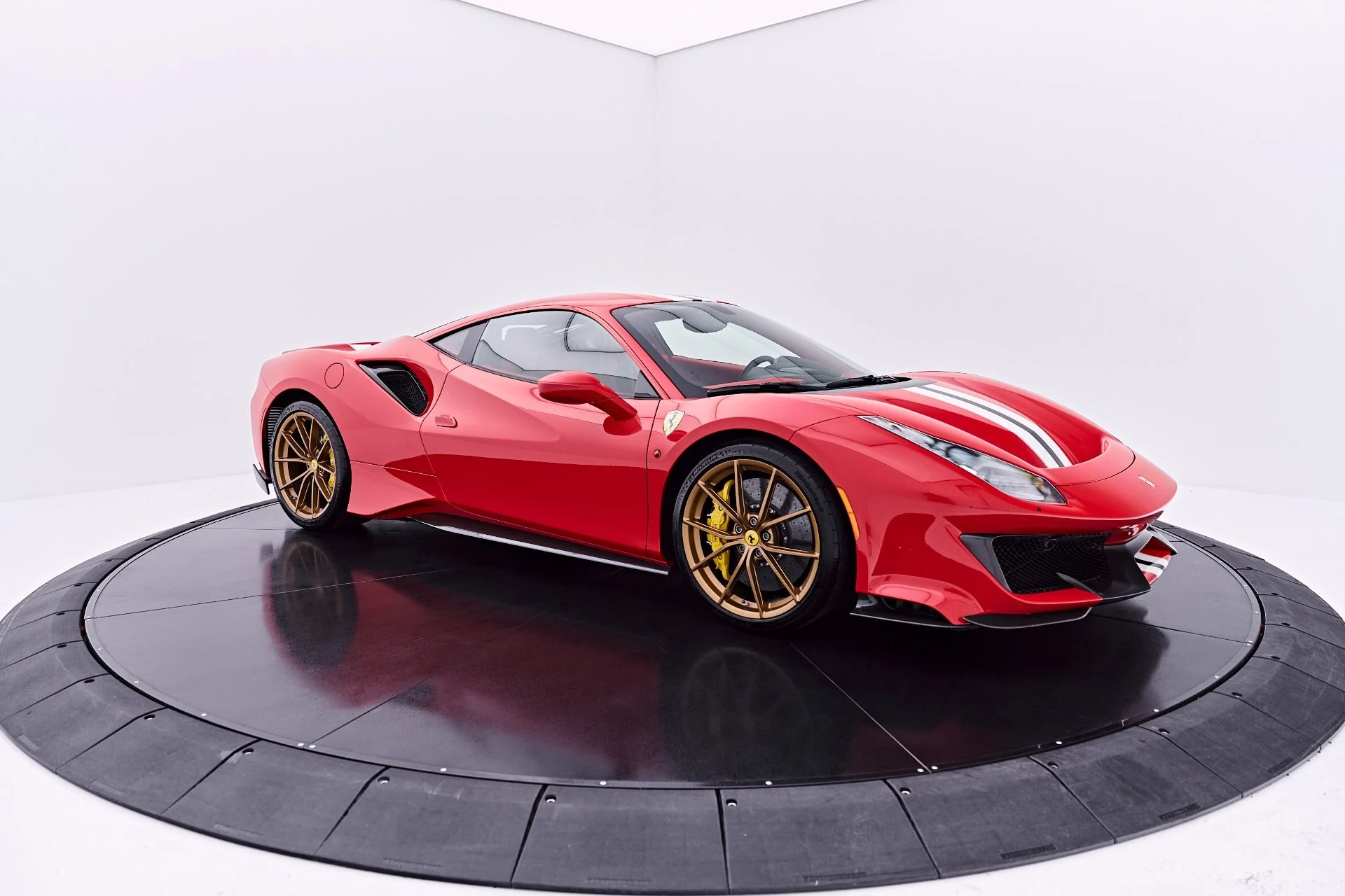 mph018_3556365720_Used_2020_Ferrari_488_Pista_1783794210_62c244acad