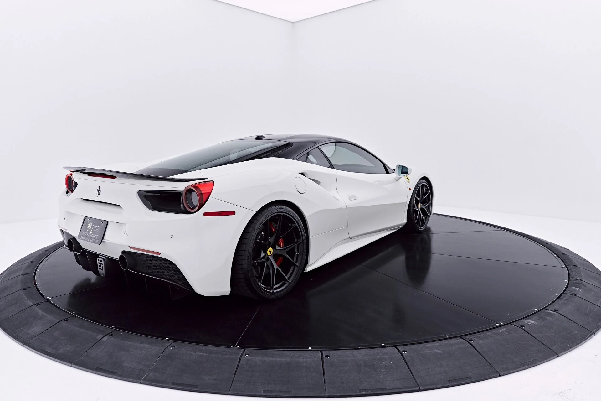 mph018_3559531528_Used_2018_Ferrari_488_GTB_Base_1782869688_8c35c0527c