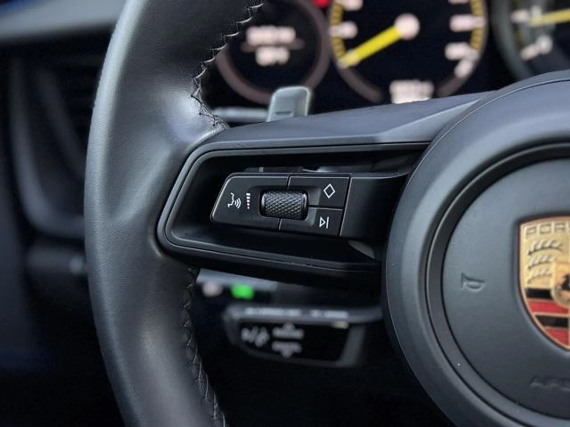 mph018_3560952019_qi_M3_U0p3iwbsu_Bmc_U8_B0_UAY_Cy_o_13f888bdf3