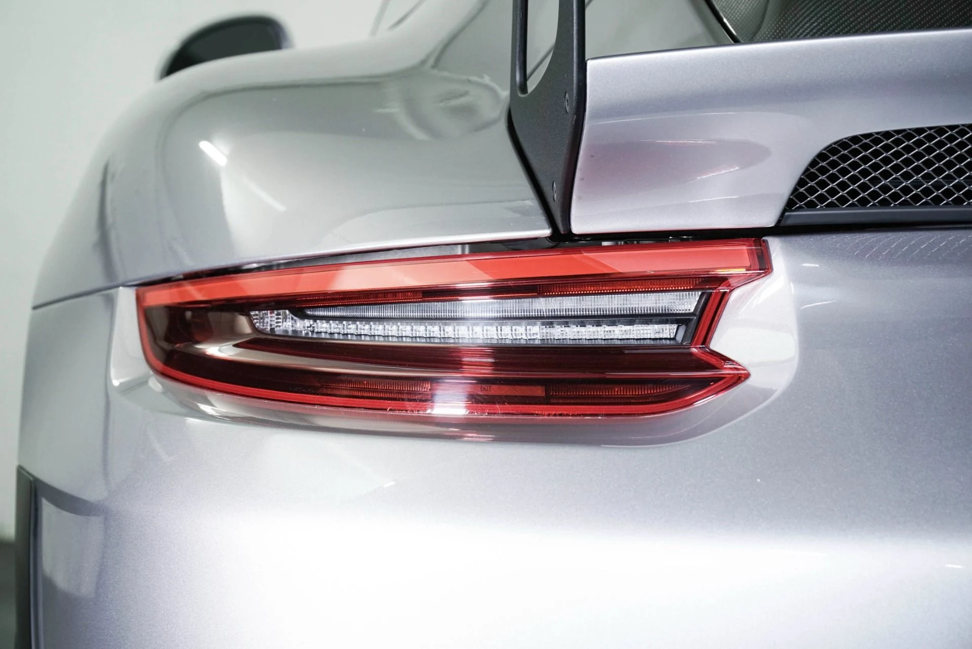 mph018_3564352939_Used_2018_Porsche_911_GT_2_RS_1779312801_e92a59e6e1