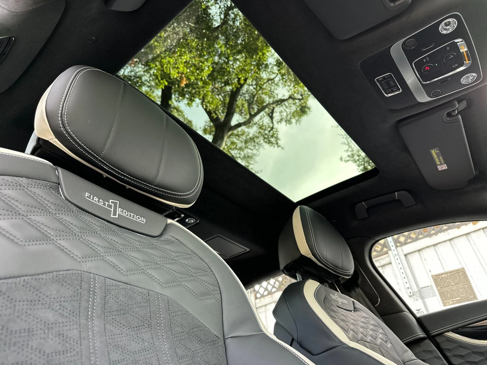 mph018_3567917674_New_2025_Bentley_Flying_Spur_Speed_1760604246_fef70a556a