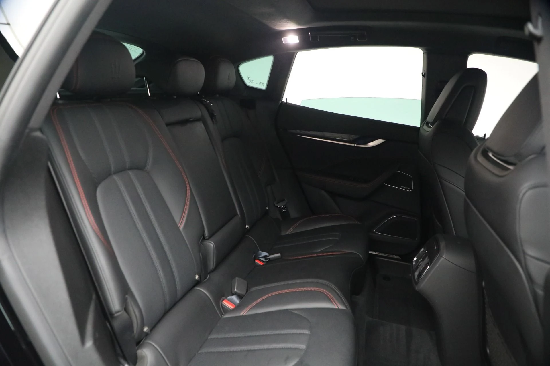 mph018_3568165049_Used_2018_Maserati_Levante_S_Gran_Sport_1771509537_b9c5f6529e