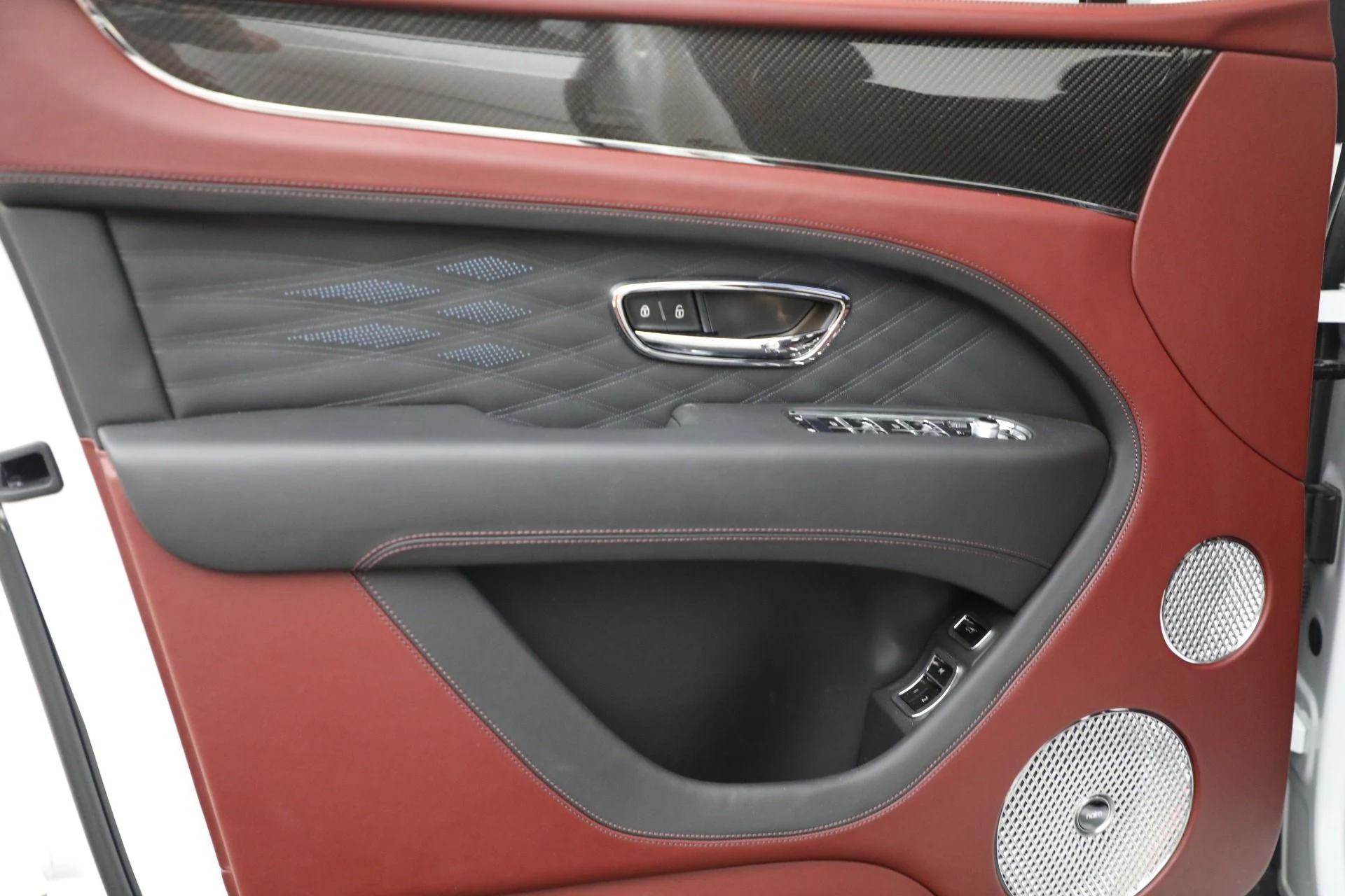 mph018_3568995235_Used_2023_Bentley_Bentayga_EWB_Azure_V8_81fda8d9b2