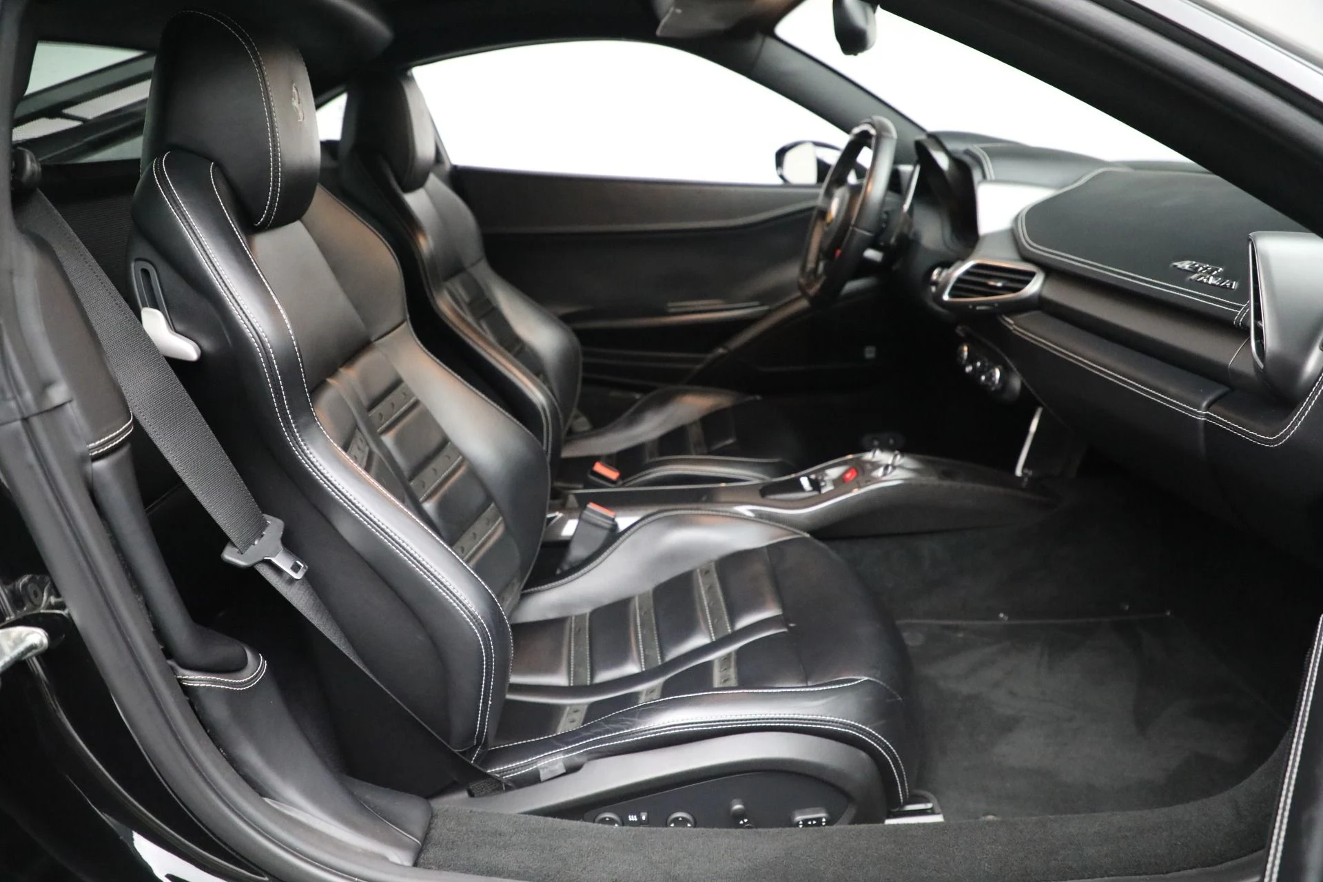 mph018_3570666557_Used_2013_Ferrari_458_Italia_1774989075_3e7d2a2a97