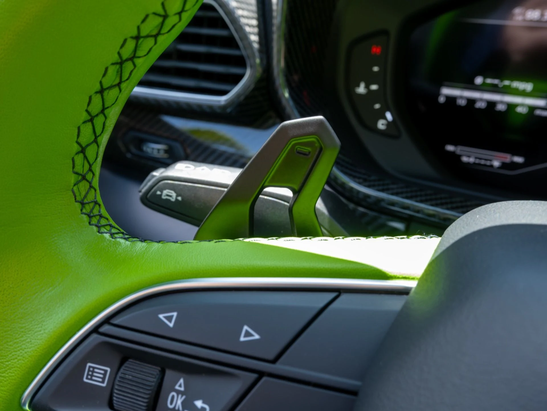 mph018_3576152982_Used_2024_Lamborghini_Urus_S_1775489523_9ad8b19d9e