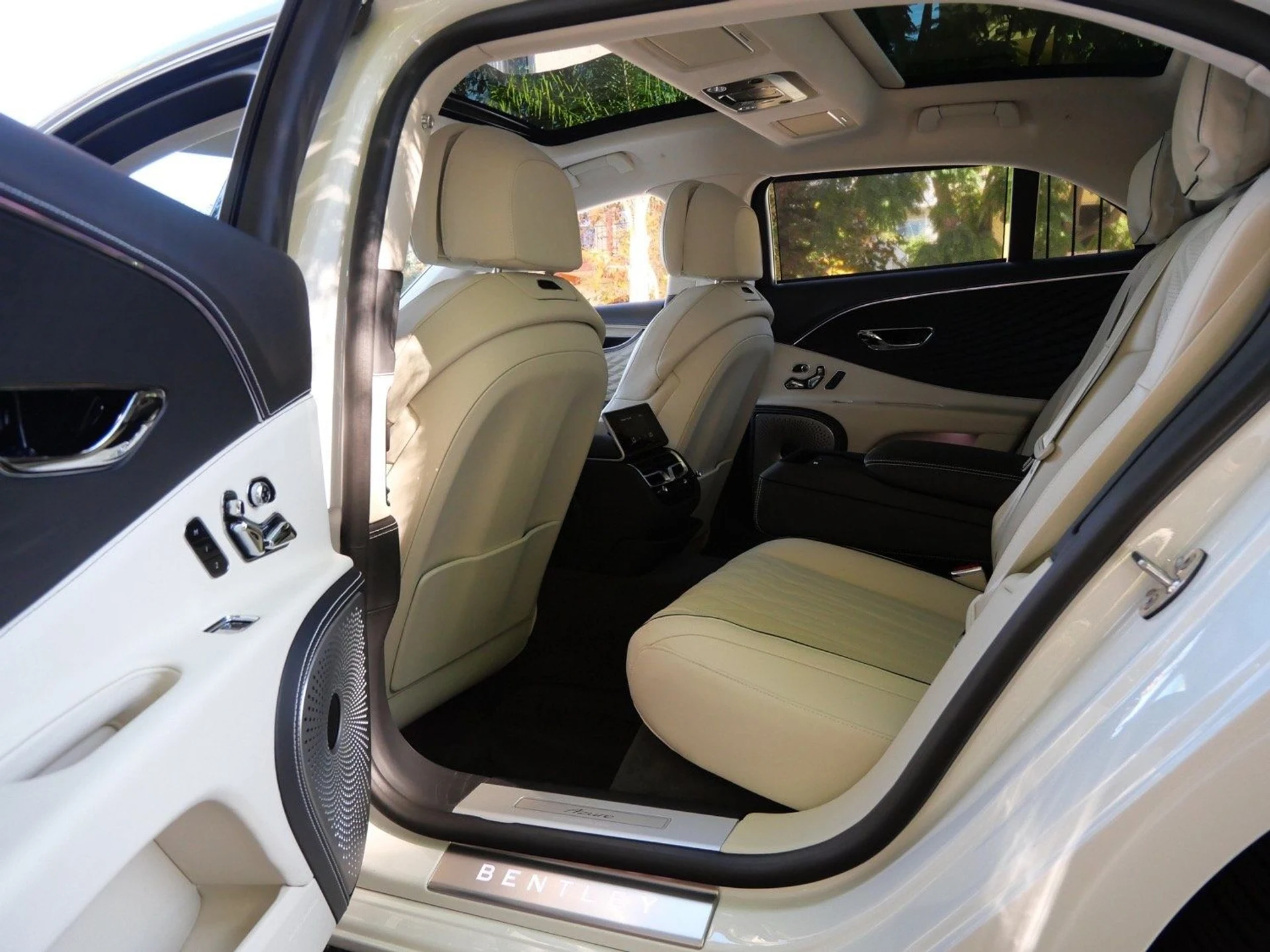 mph018_3579519014_2a3413902db1cd7daa102b764aa2fc5fx_5599c1d918