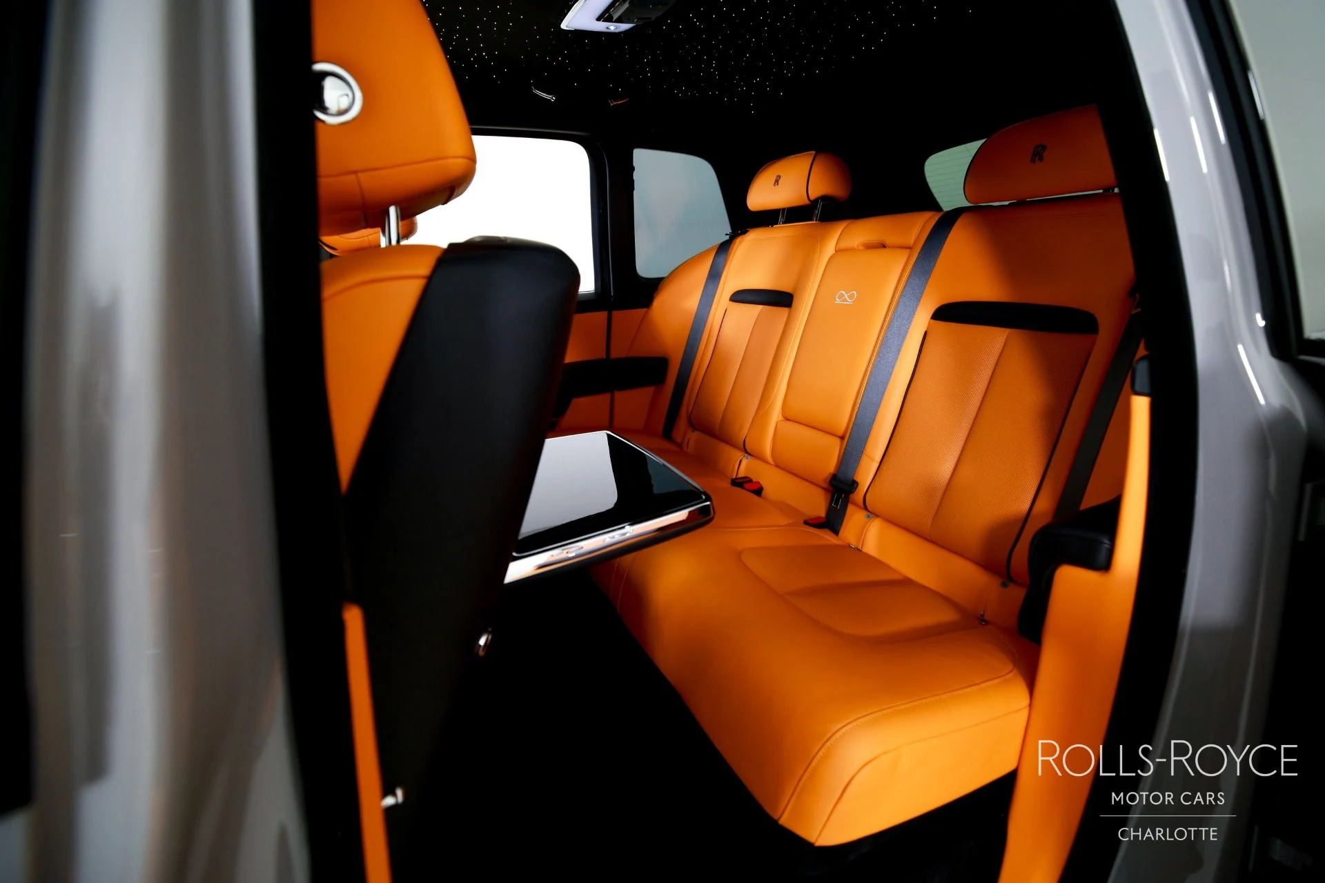 mph018_3587242520_Used_2024_Rolls_Royce_Black_Badge_Cullinan_1765396280_94fc7f38d9