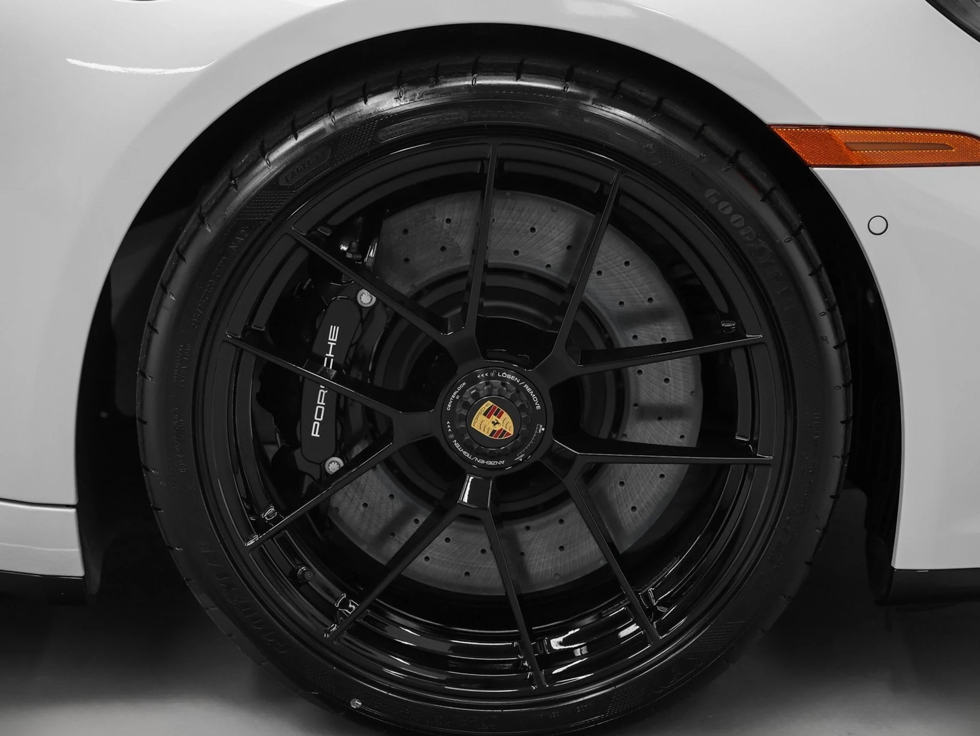 mph018_3593275146_19_c2700e2343