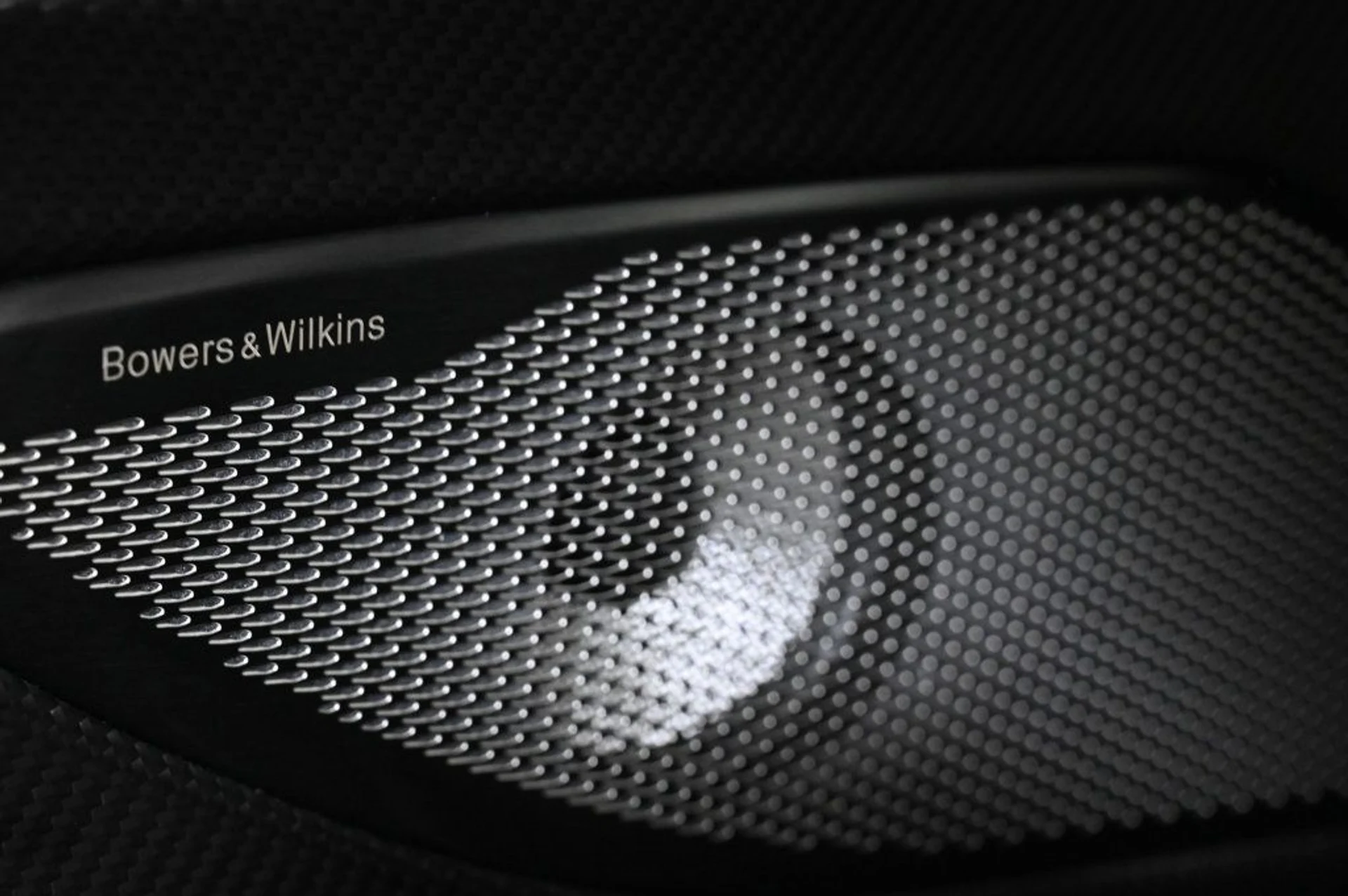 mph018_3596252472_new_2026_aston_martin_db12_volante_11350_22900946_19_1024_23c45ea940