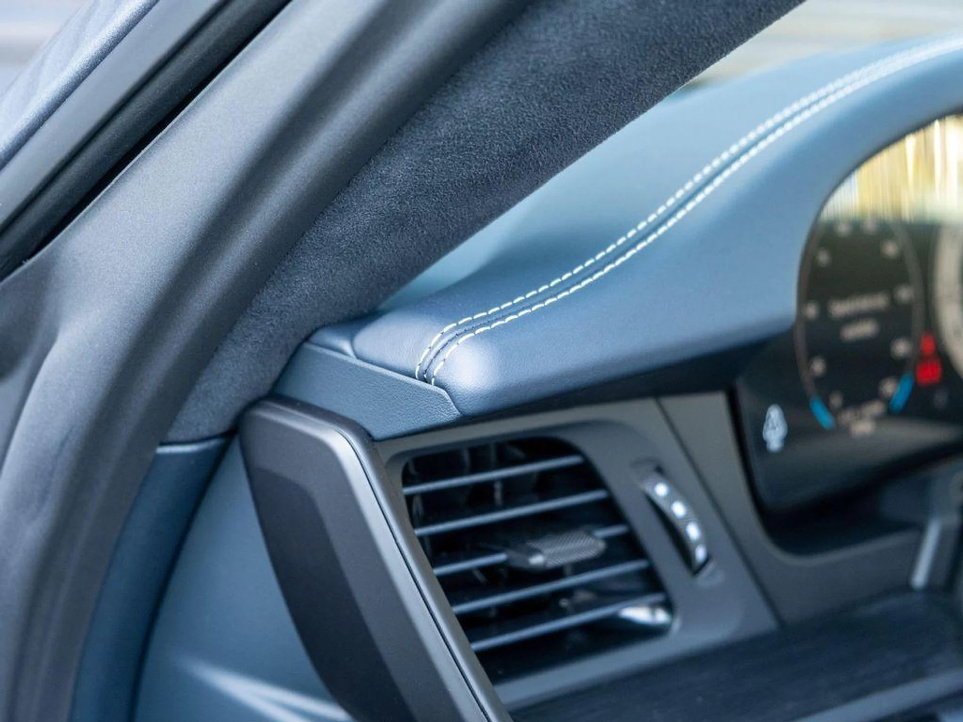 mph018_3598031626_U_Jw_v41_U0j_UAOLBC_0w_X21_Tv9n_LU_8c64533df7