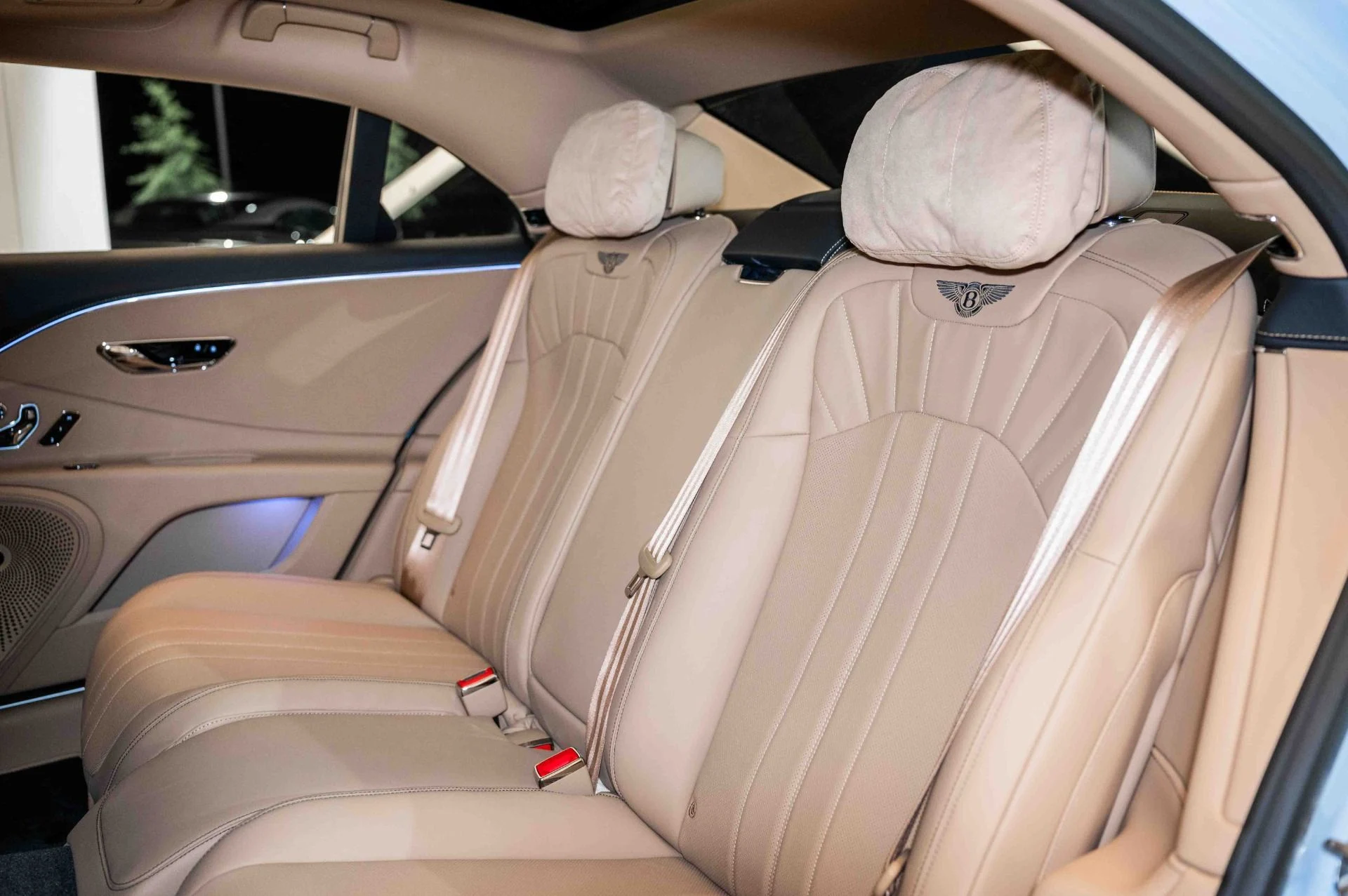 mph018_359991192_Used_2024_Bentley_Flying_Spur_Edition_8_1717257938_482c441b92