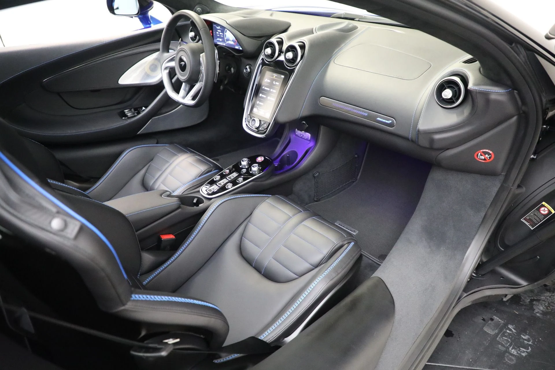 mph018_360734067_New_2025_Mc_Laren_GTS_Tech_Lux_ddffb59d26