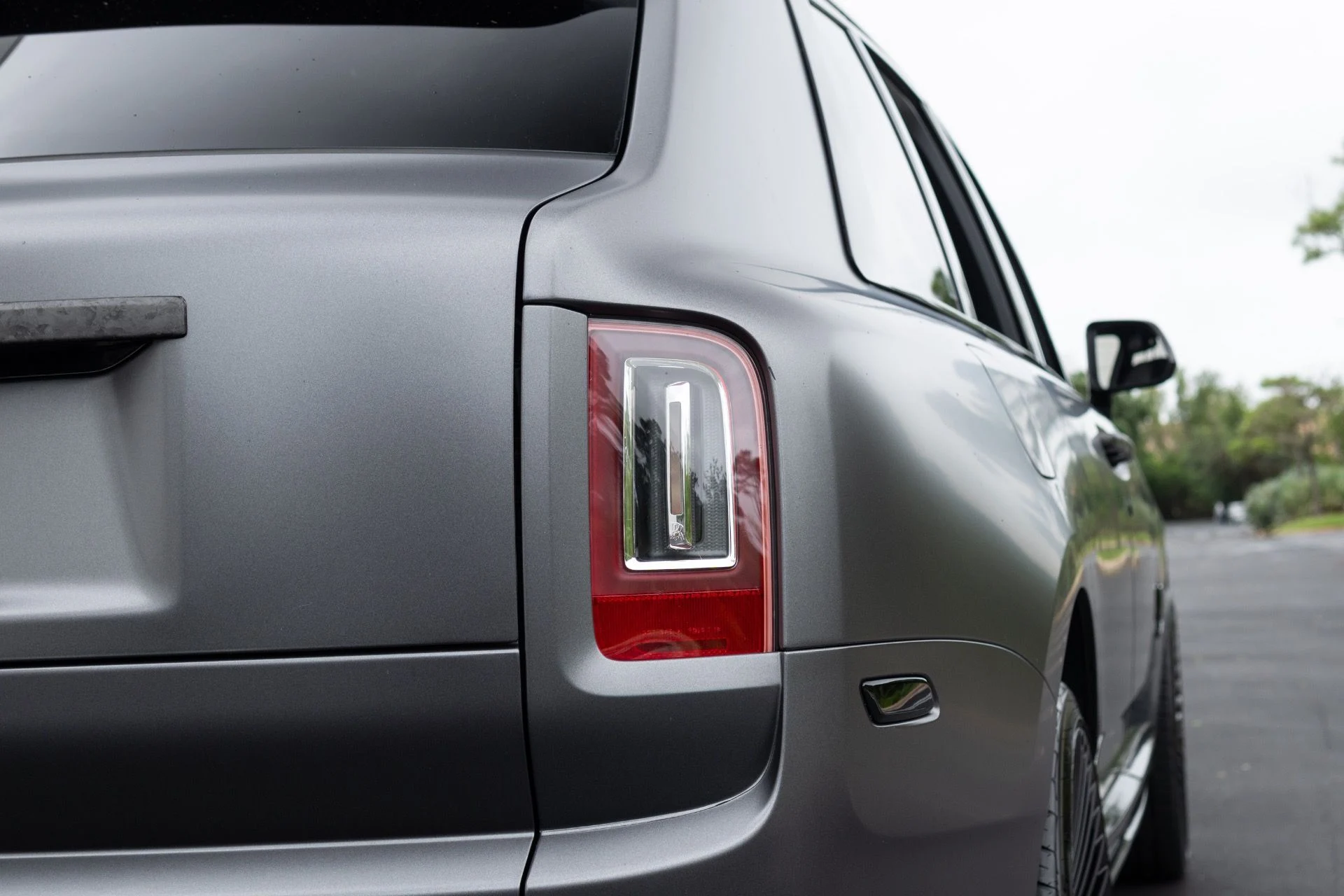 mph018_3618292353_Used_2020_Rolls_Royce_Cullinan_1775753700_a9feecfc07