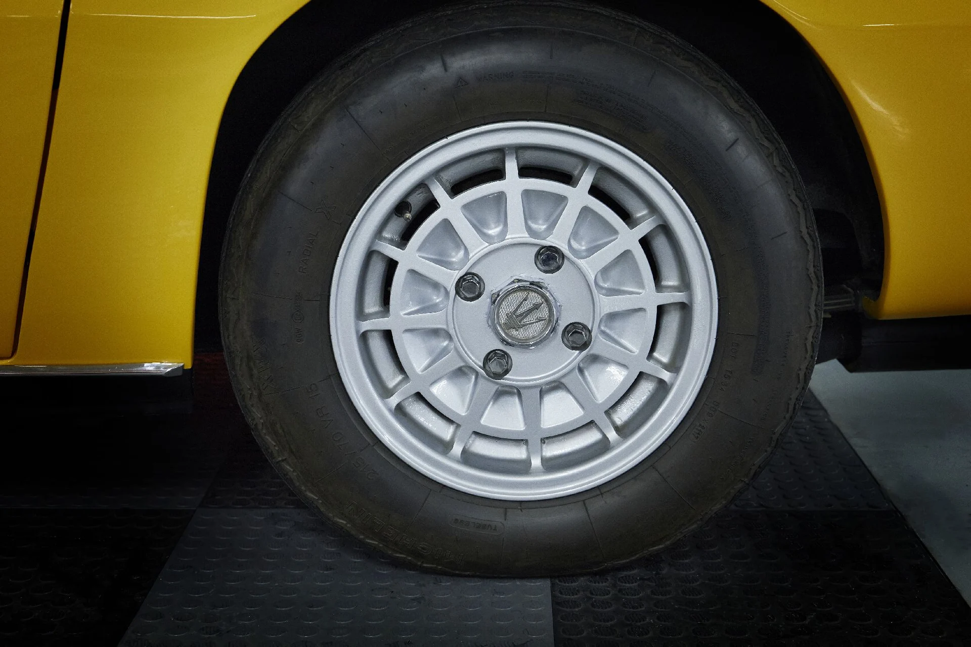 mph018_3622657220_1970_Maserati_Ghibli_SSS_19_ff09793f60
