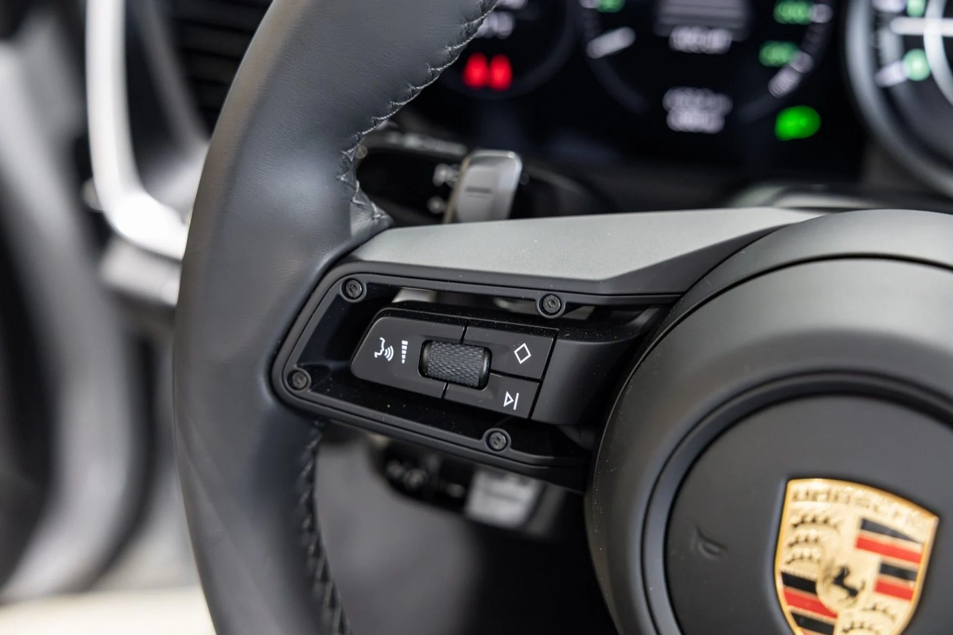 mph018_3623288441_j_A_024e5b58c3