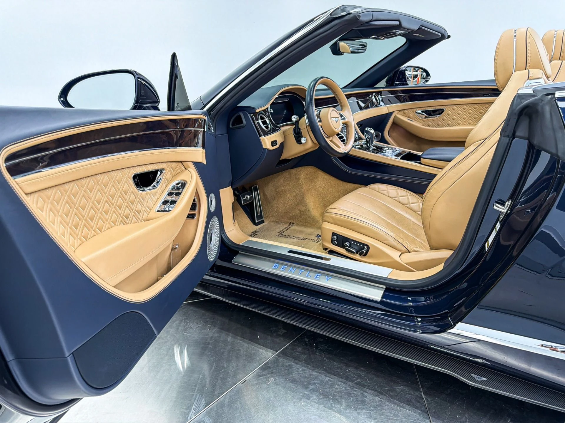 mph018_3623395321_Used_2021_Bentley_Continental_GTC_V8_Mulliner_Driving_Specification_Touring_Specification_1781894171_0411b0fa87
