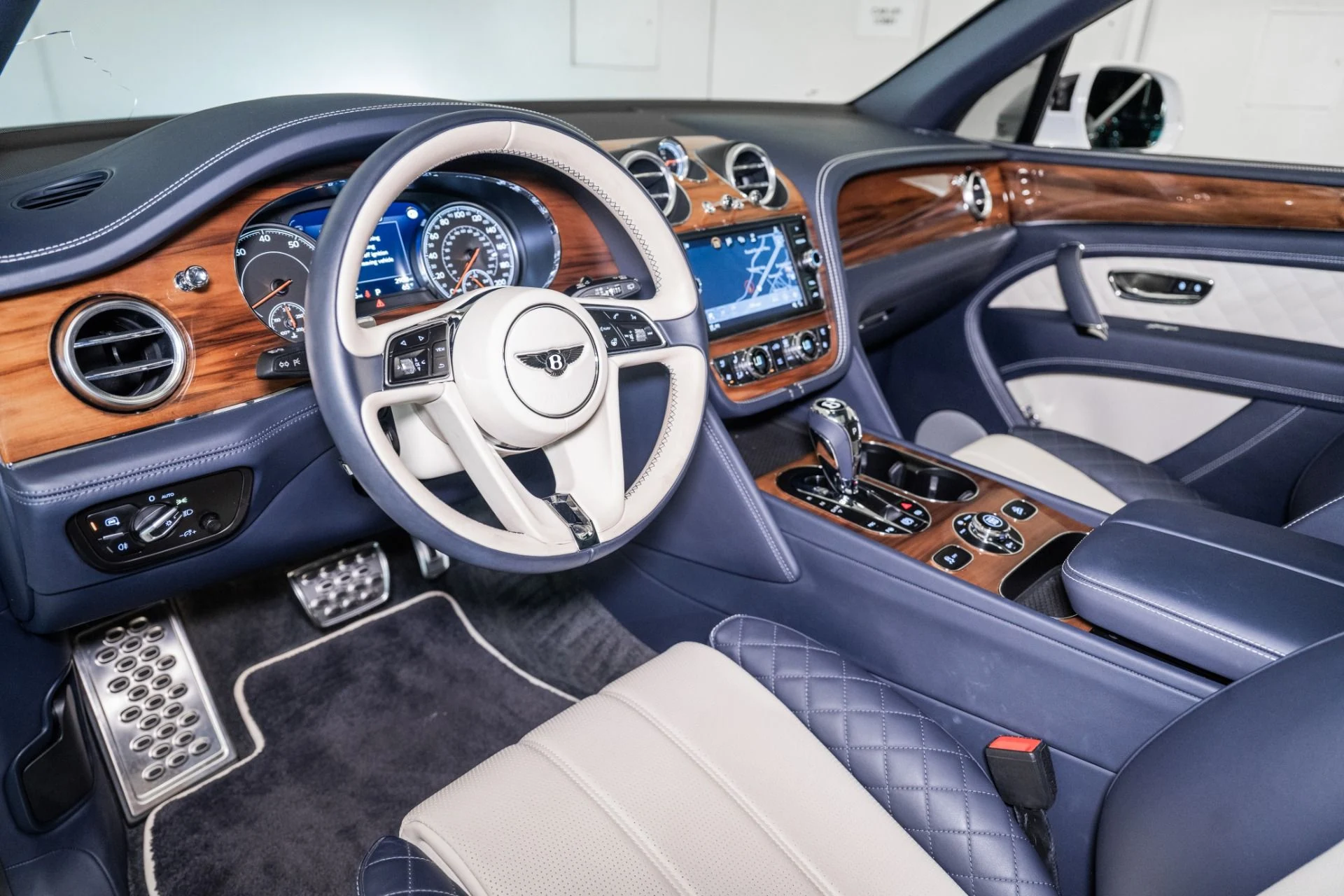 mph018_3625128212_Used_2019_Bentley_Bentayga_V8_1759420865_f86dfe6c01